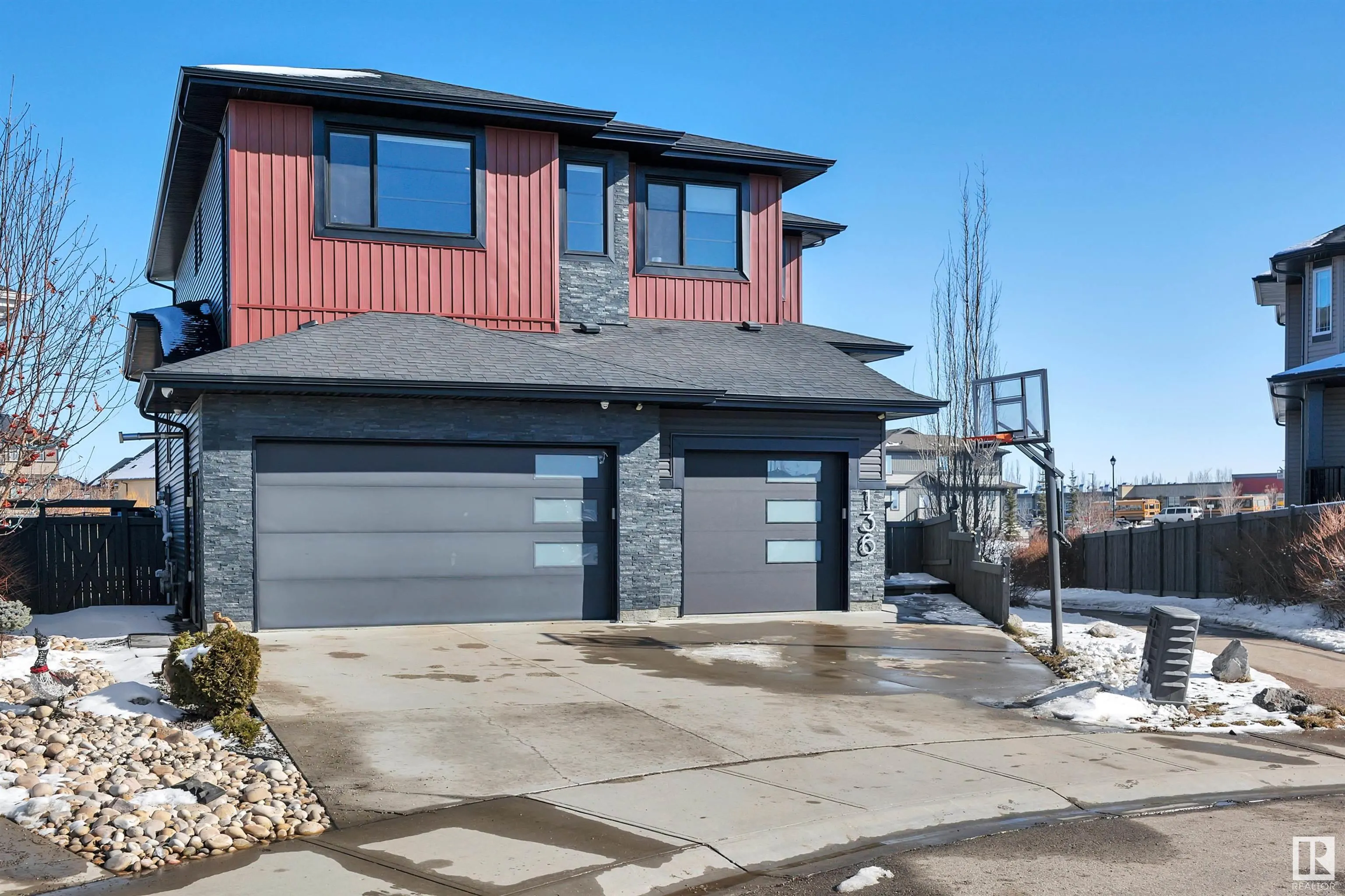 136 KIRPATRICK Crescent
