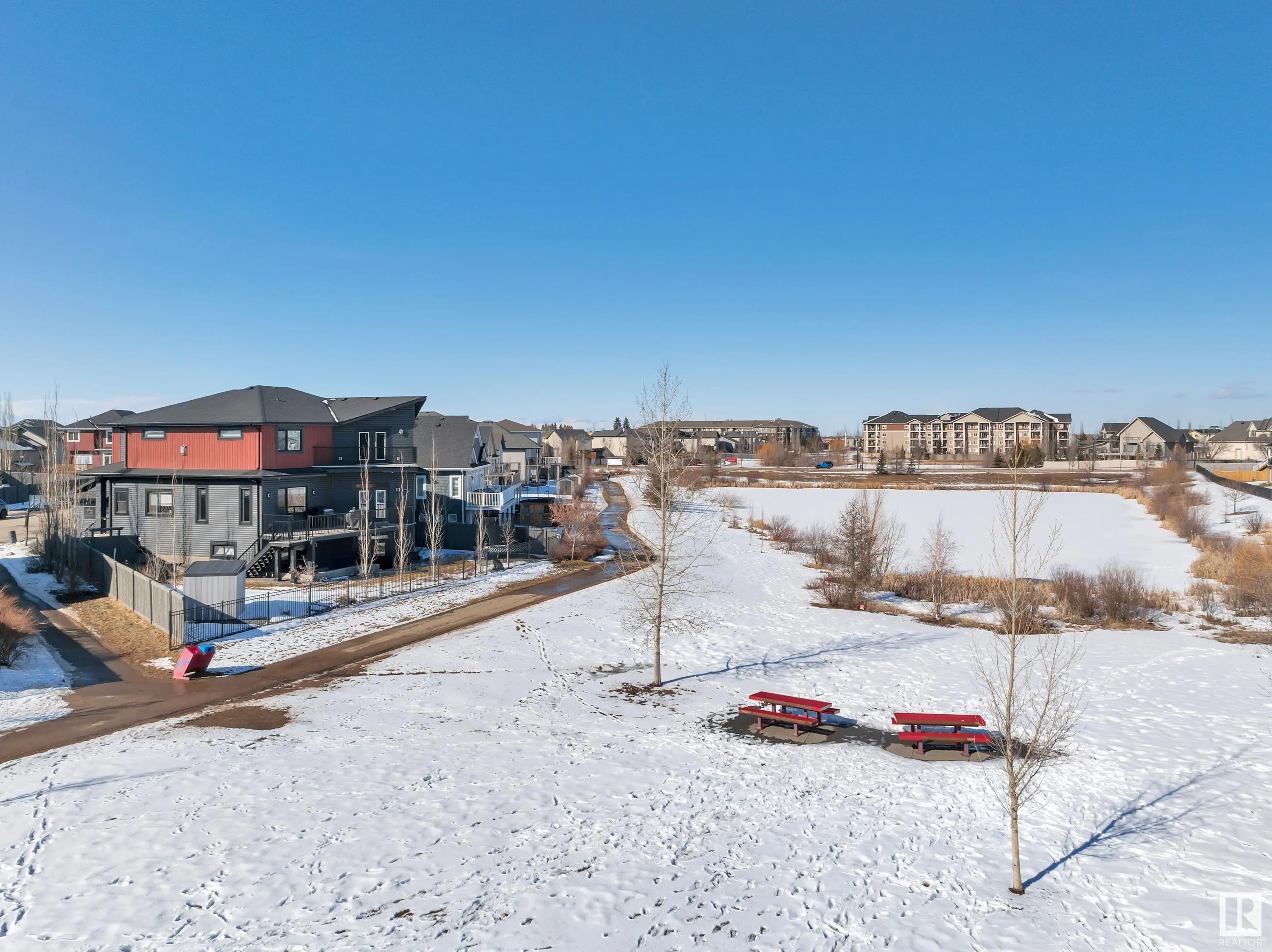 136 KIRPATRICK Crescent