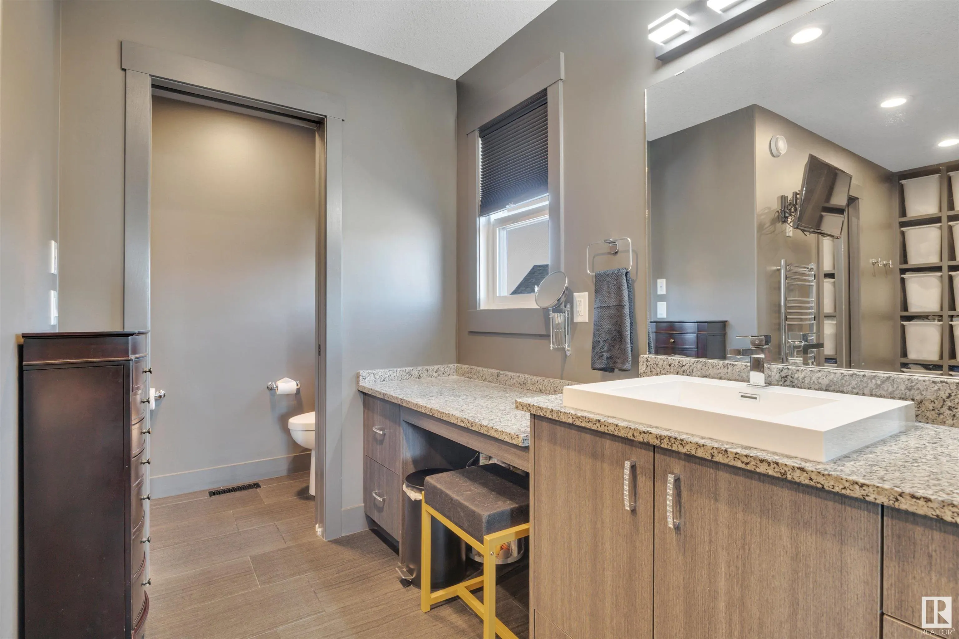 136 KIRPATRICK Crescent