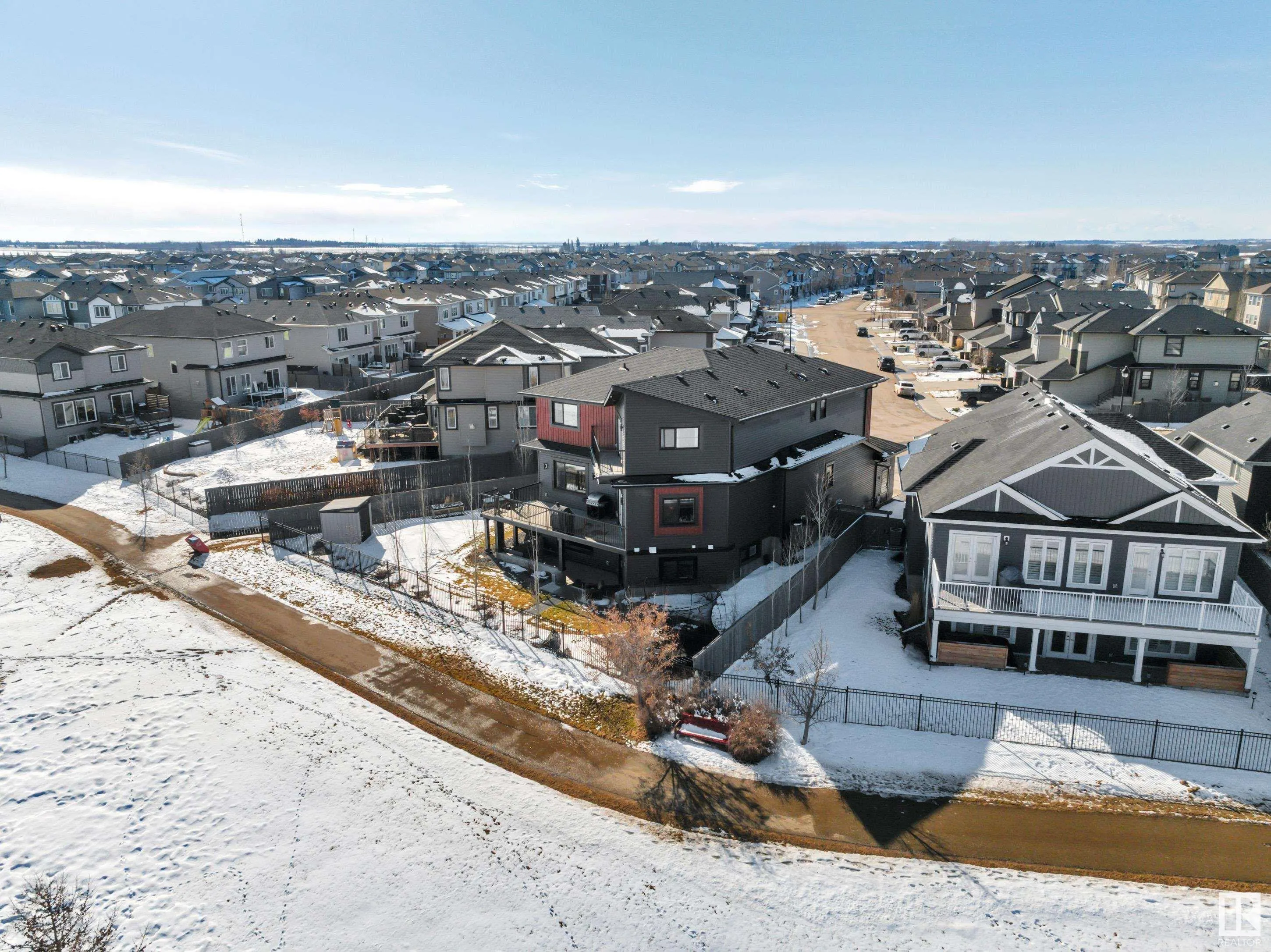 136 KIRPATRICK Crescent
