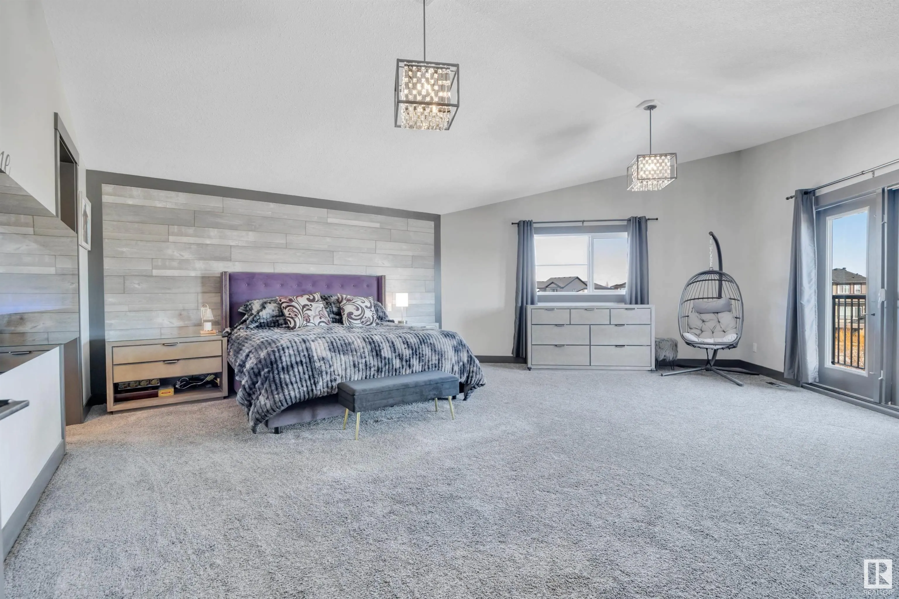 136 KIRPATRICK Crescent