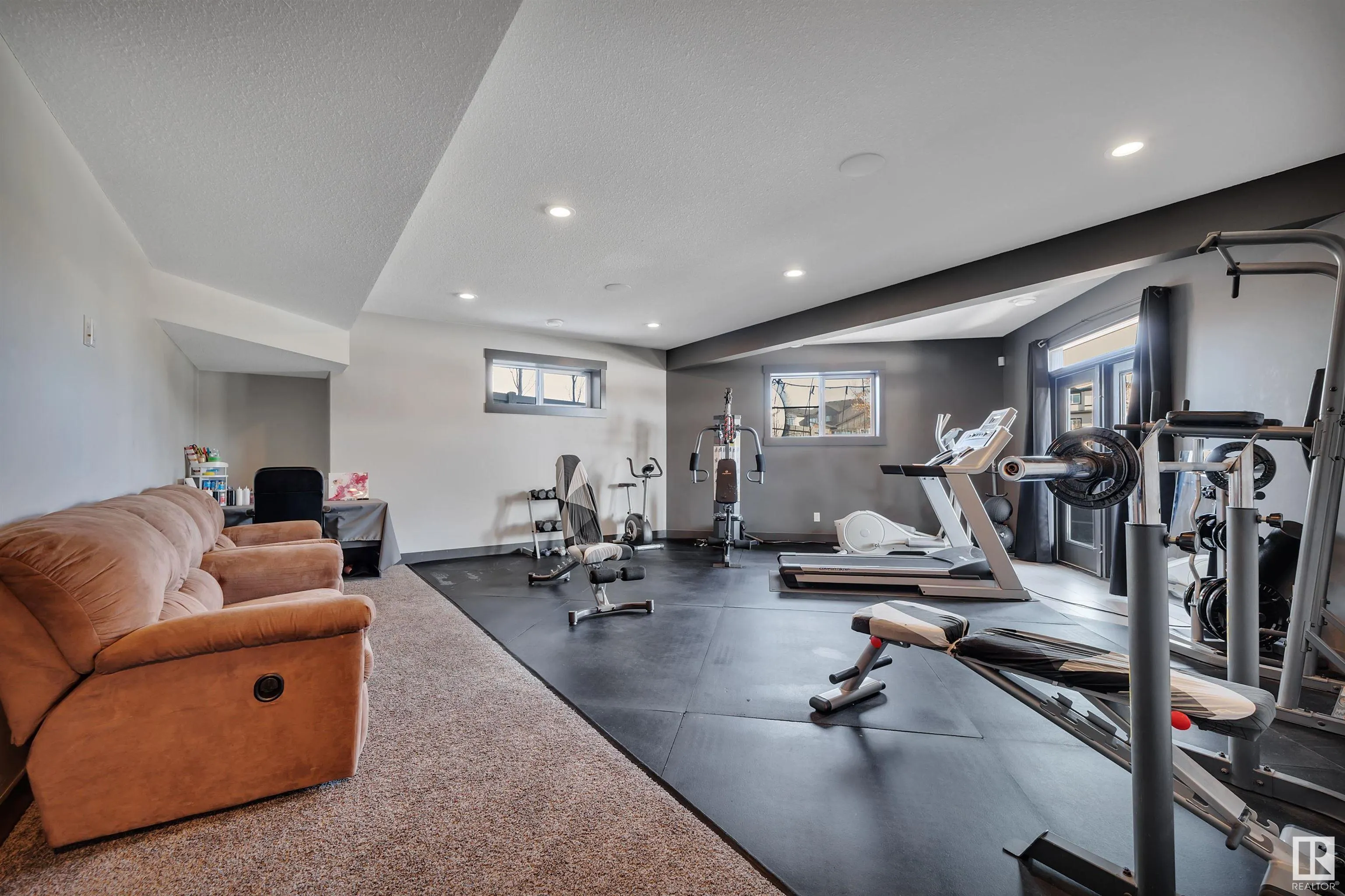 136 KIRPATRICK Crescent