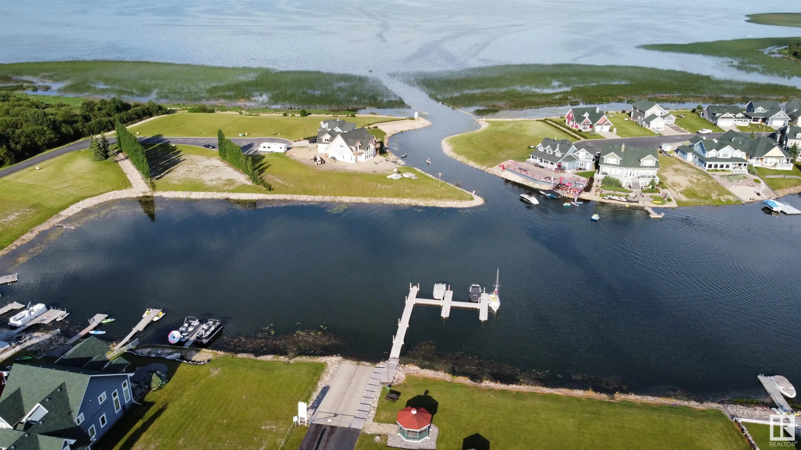 12 Sunset Harbour
