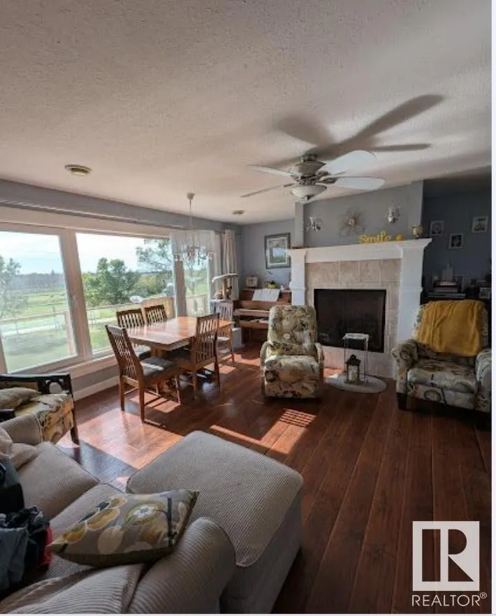 52073 HWY 21