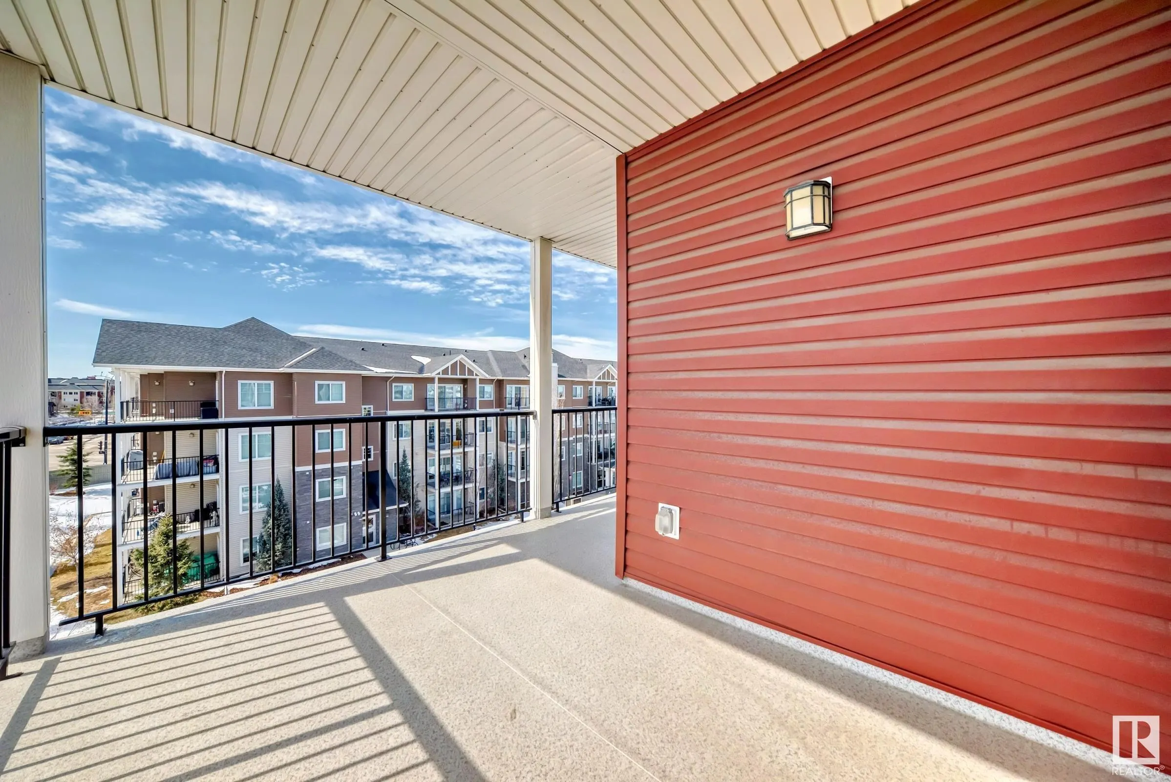 4 AUGUSTINE Crescent