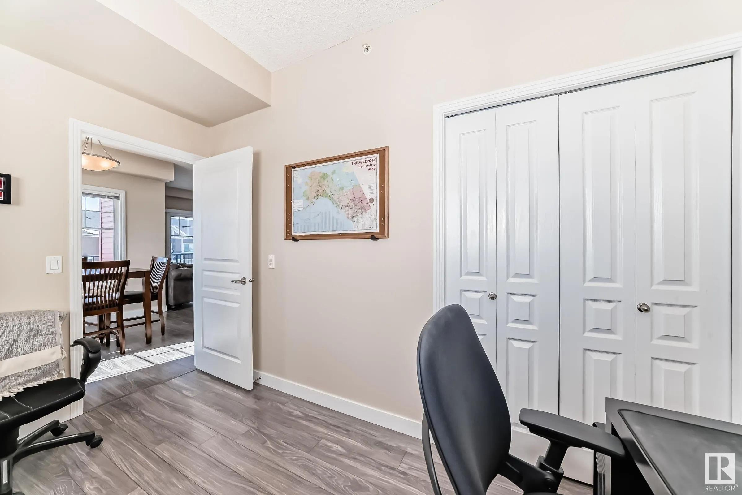 4 AUGUSTINE Crescent