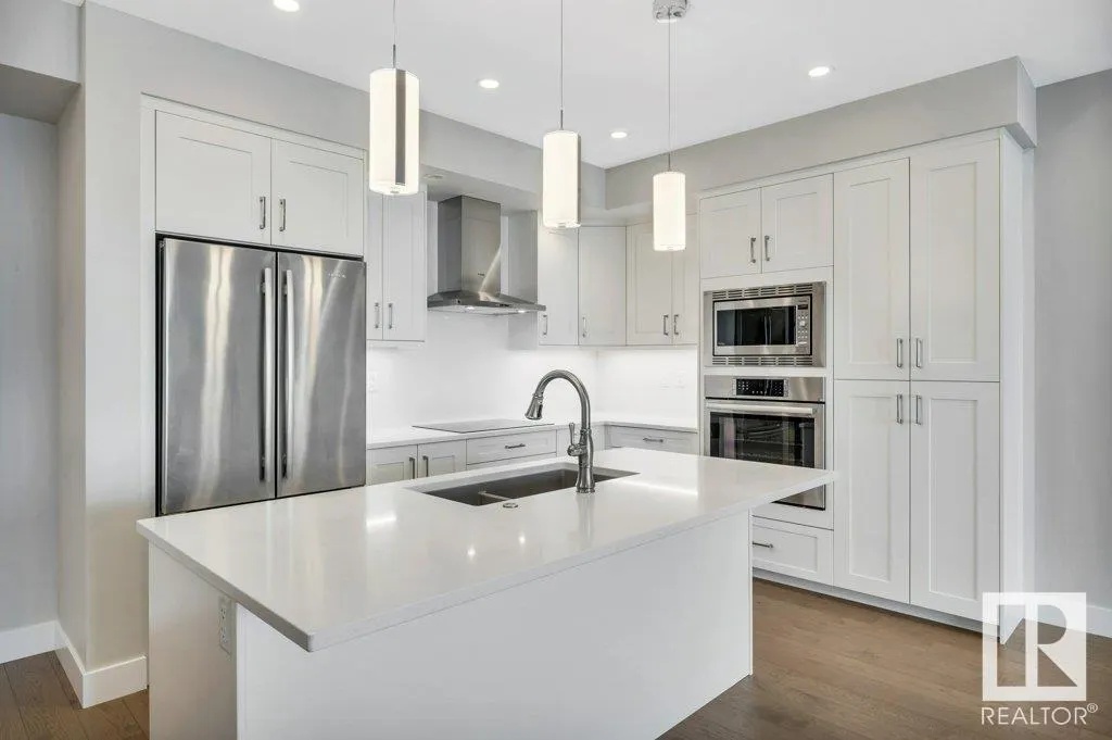 200 Bellerose Drive