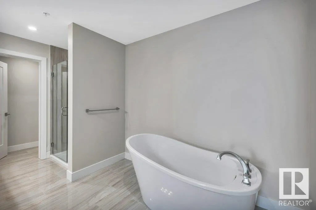 200 Bellerose Drive