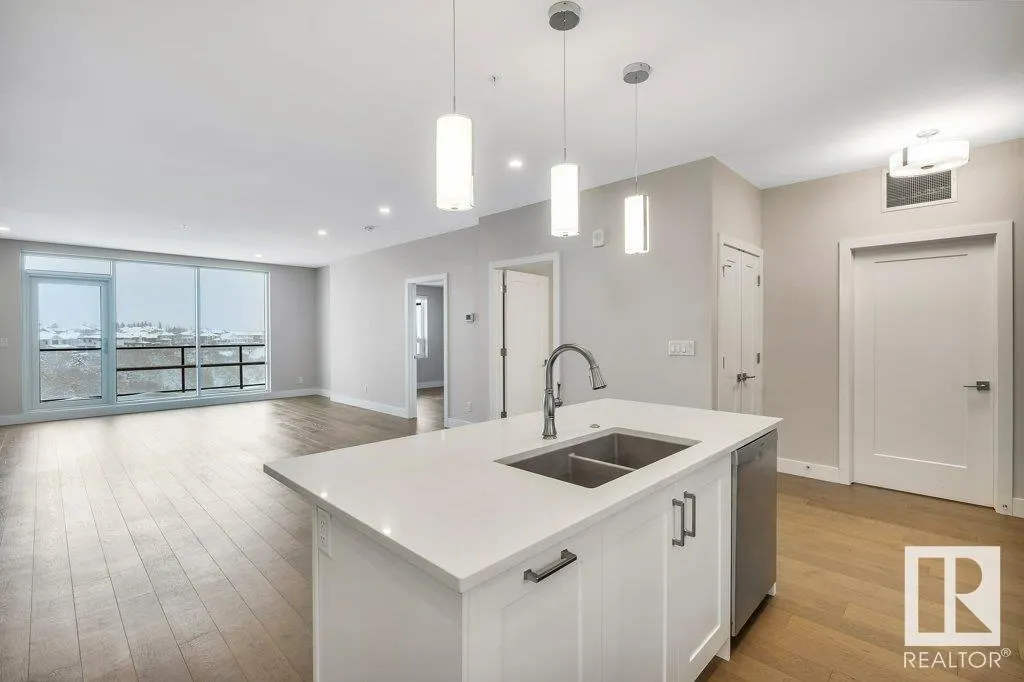 200 Bellerose Drive