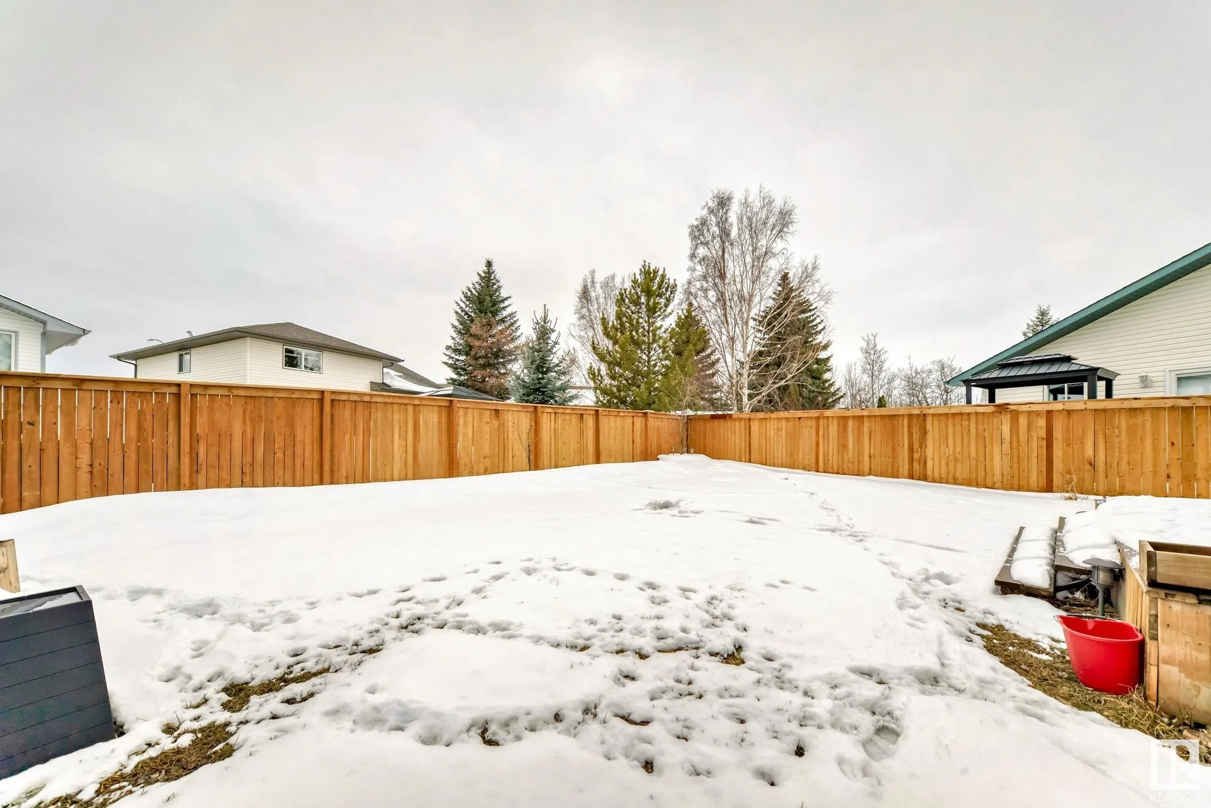 43 HAWTHORNE Crescent