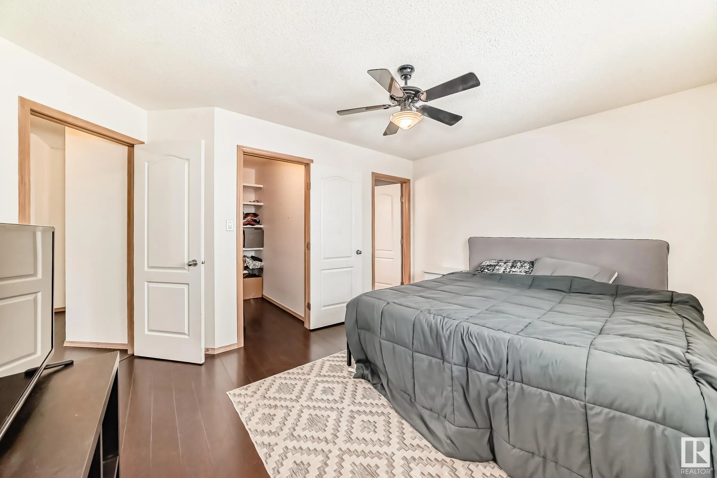 43 HAWTHORNE Crescent