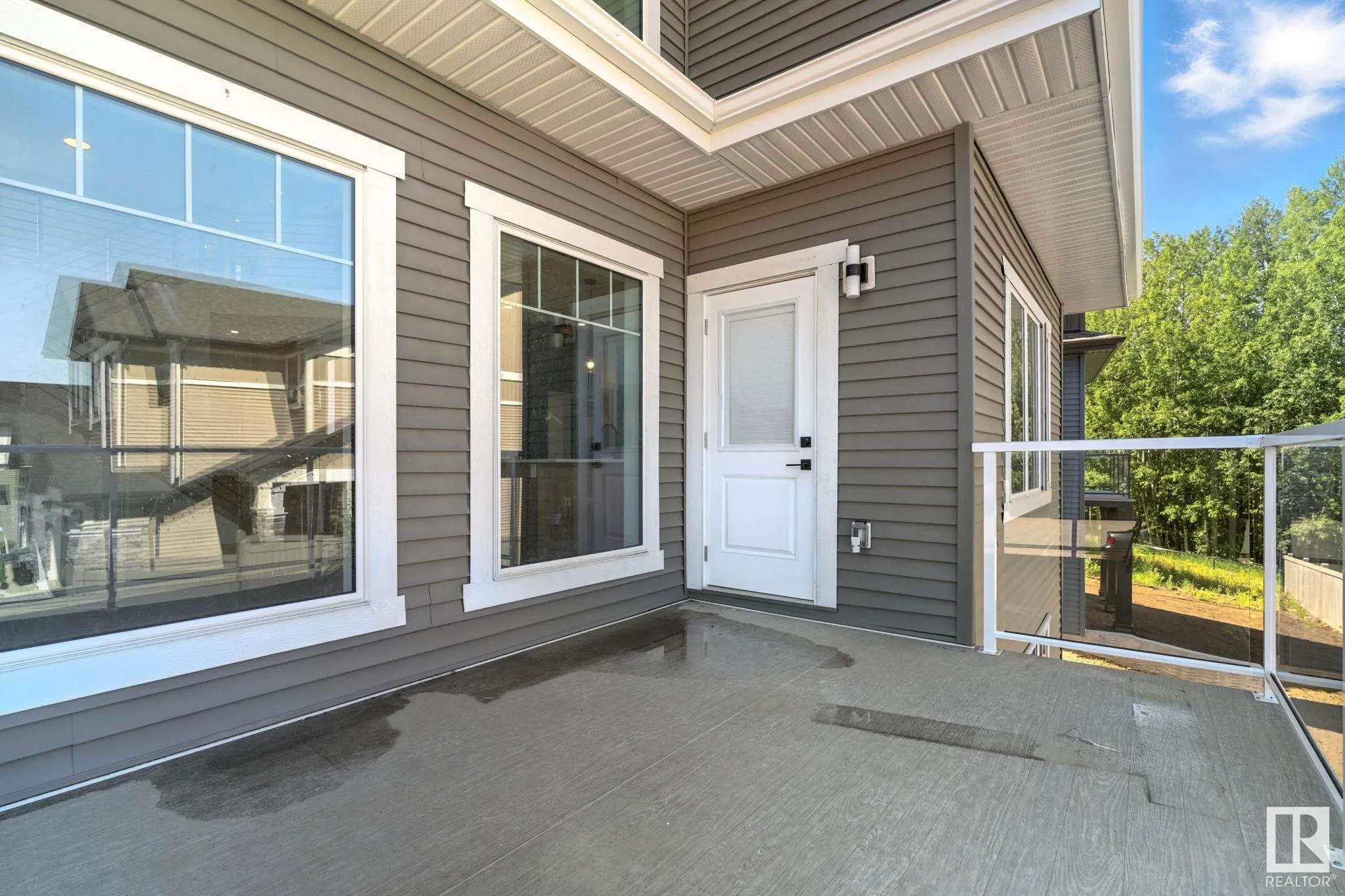 1135 GYRFALCON Crescent