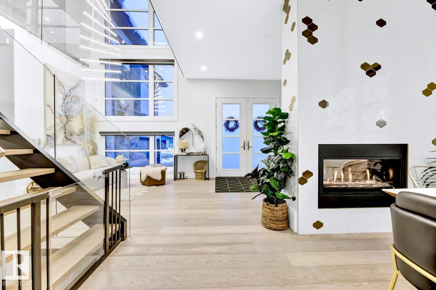 5006 WOOLSEY Place