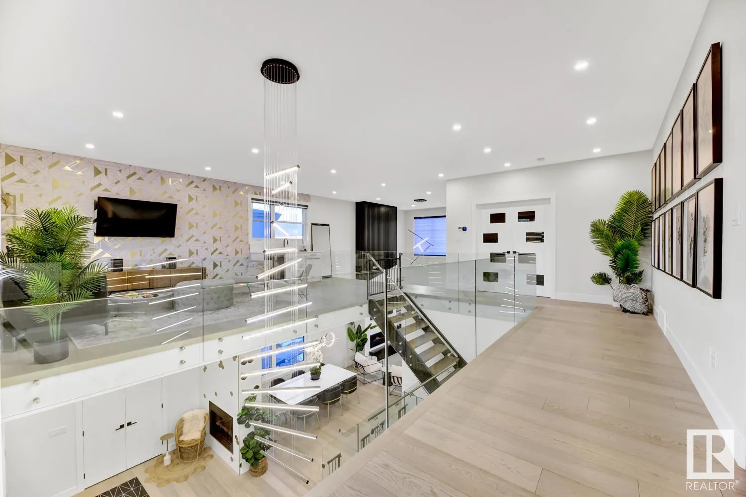 5006 WOOLSEY Place