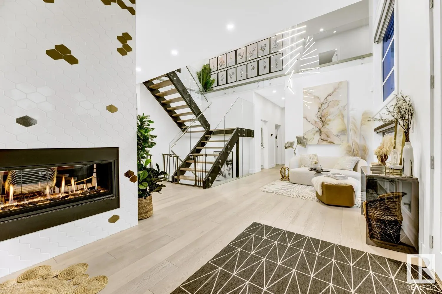 5006 WOOLSEY Place