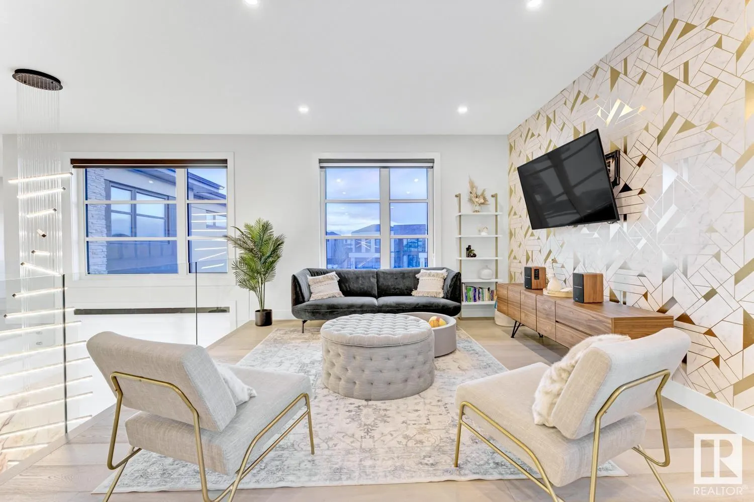 5006 WOOLSEY Place
