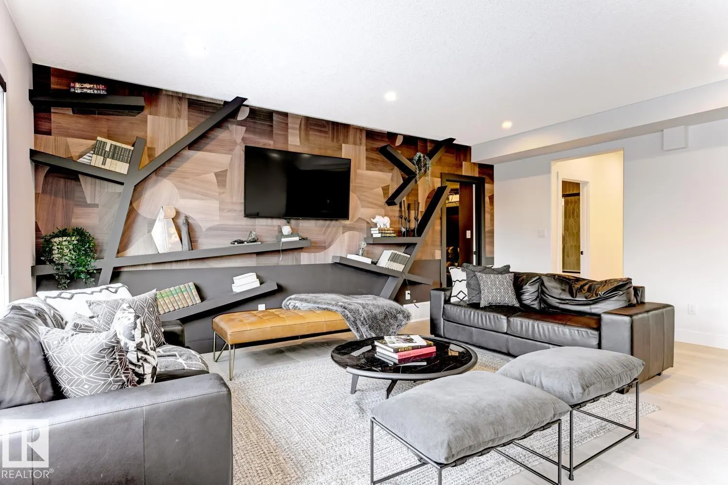 5006 WOOLSEY Place