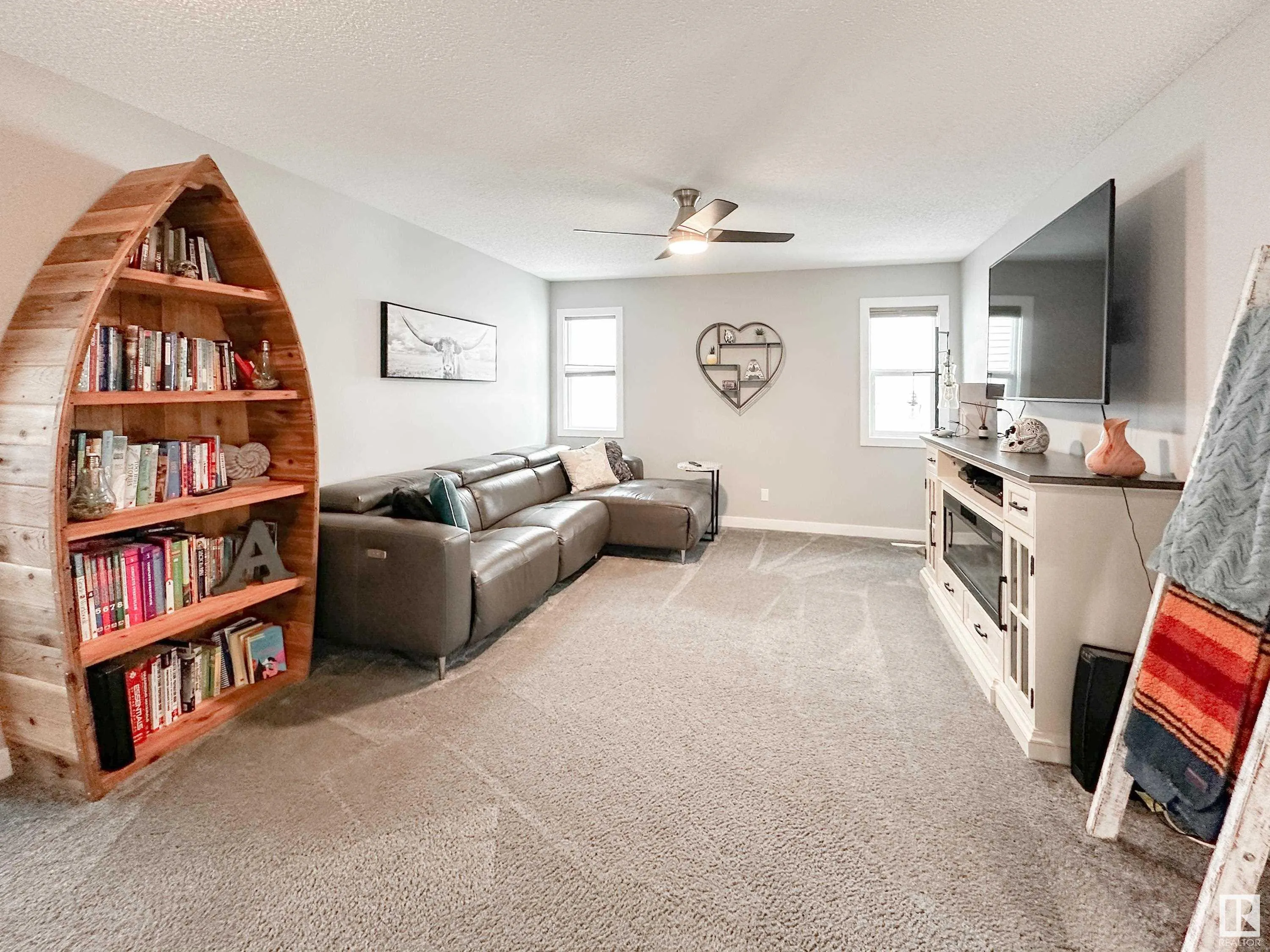 147 JOYAL Way
