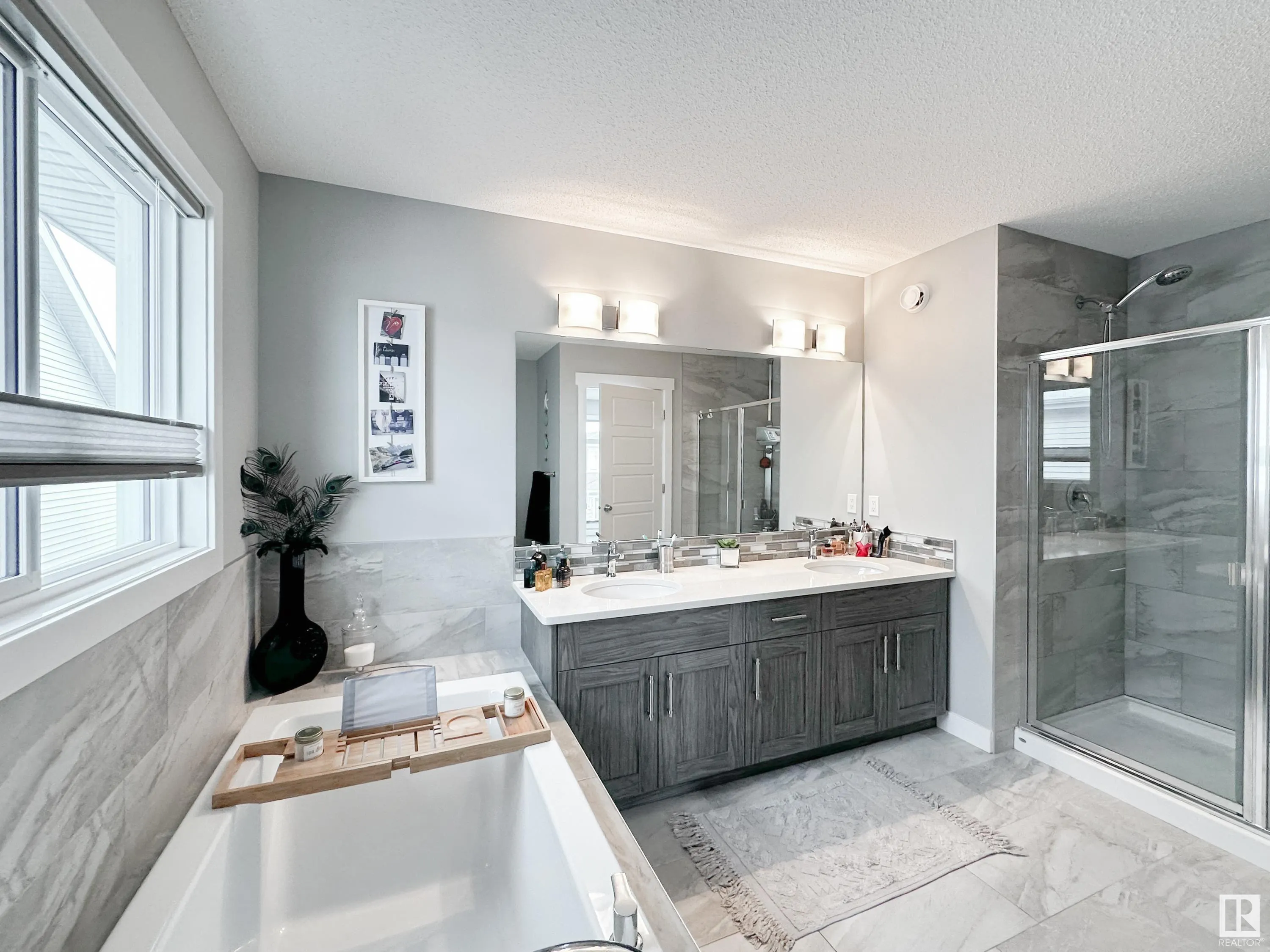 147 JOYAL Way