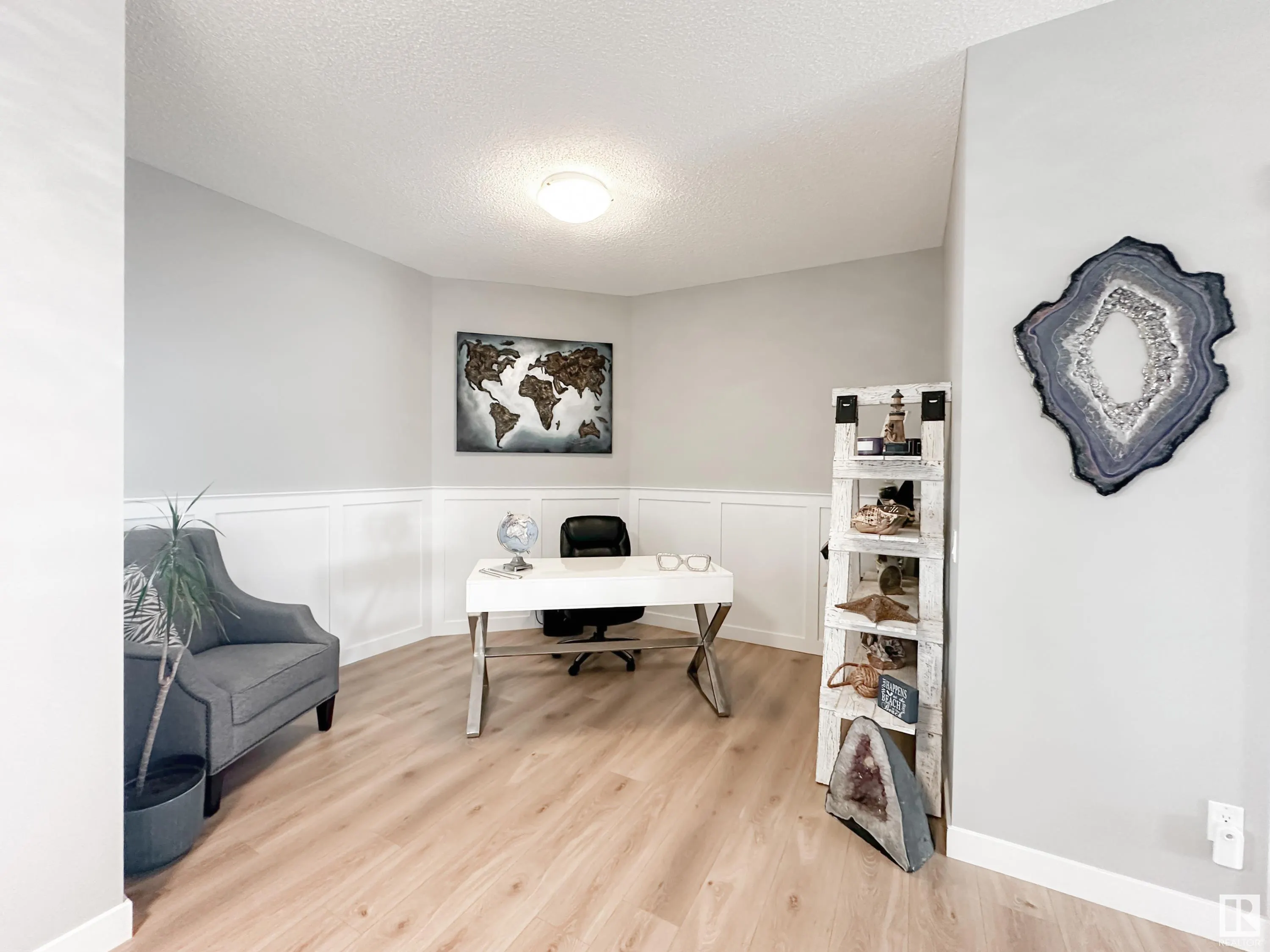 147 JOYAL Way