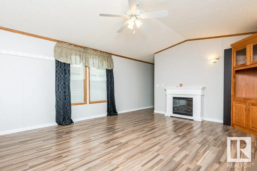 48 Willow Park Estates