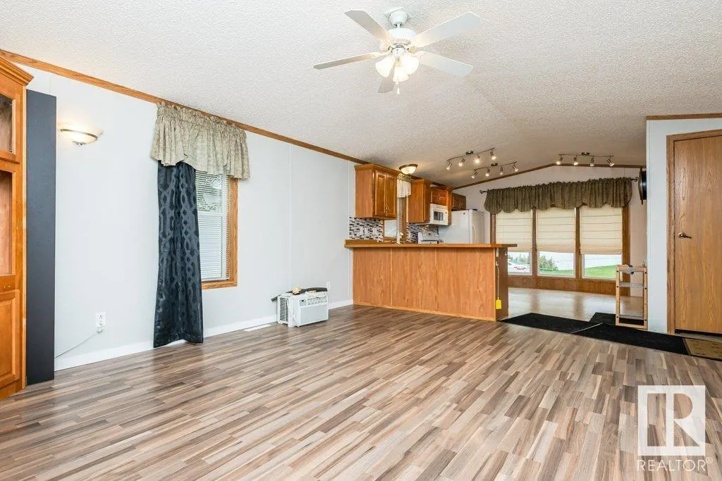 48 Willow Park Estates