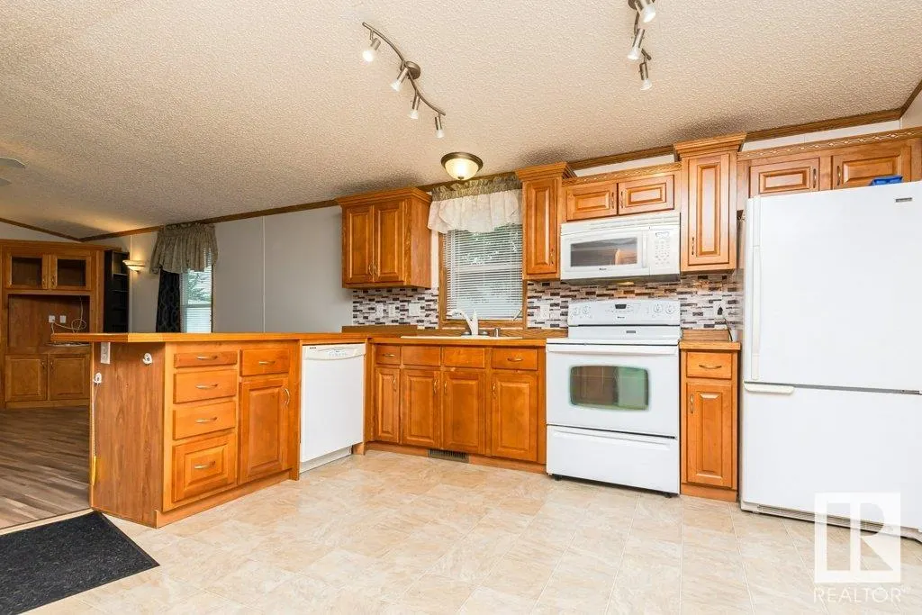 48 Willow Park Estates