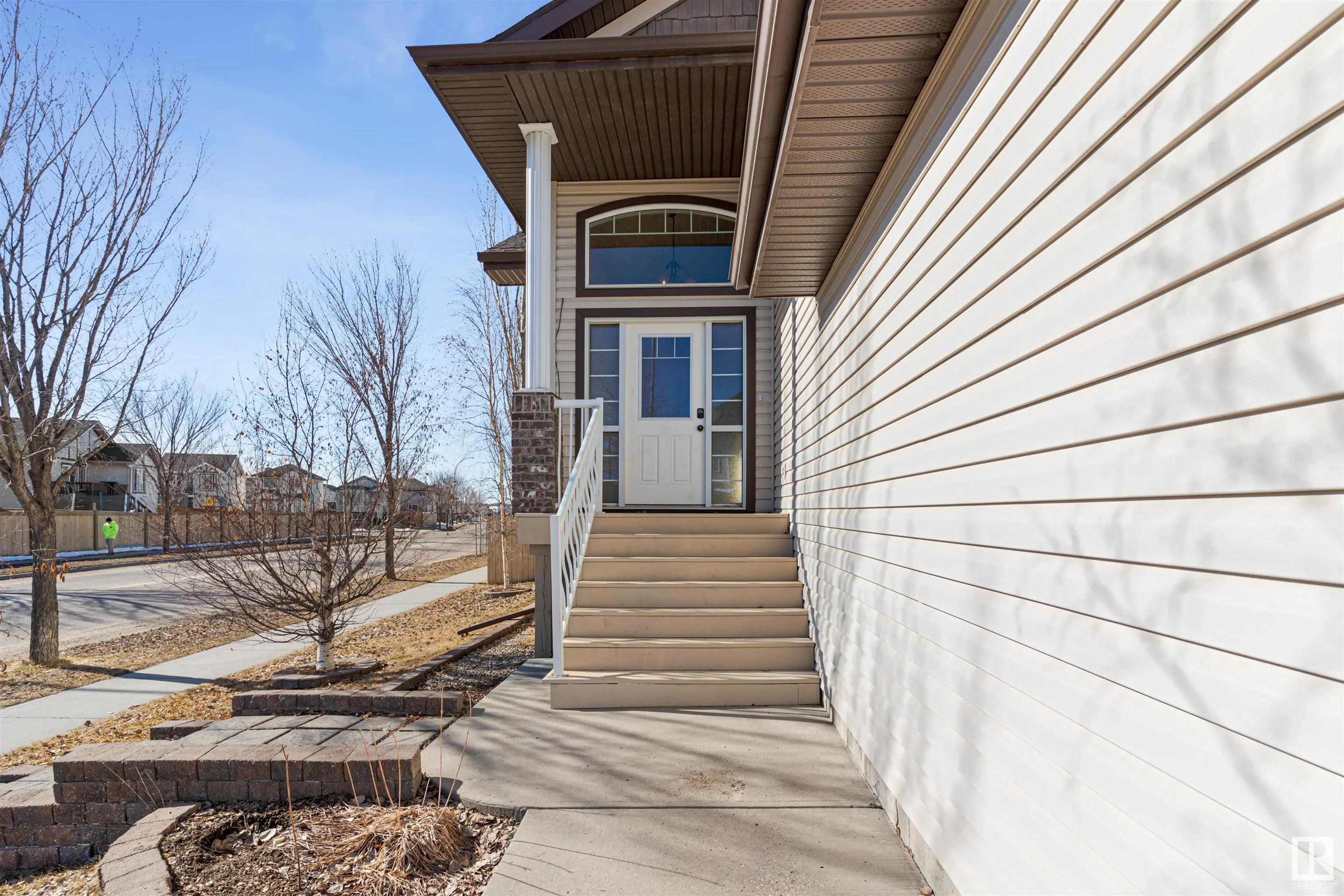 126 ANISE Close