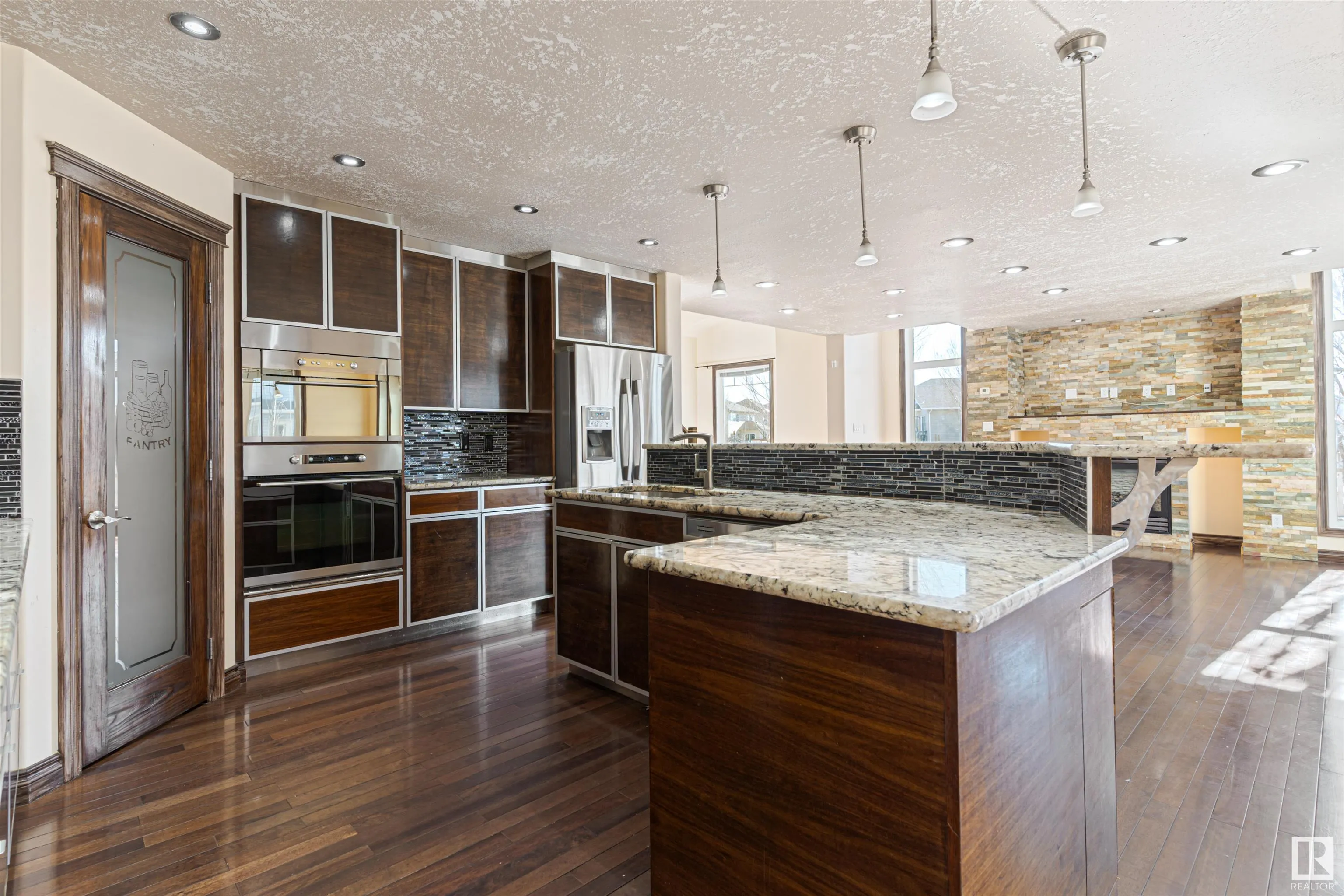126 ANISE Close
