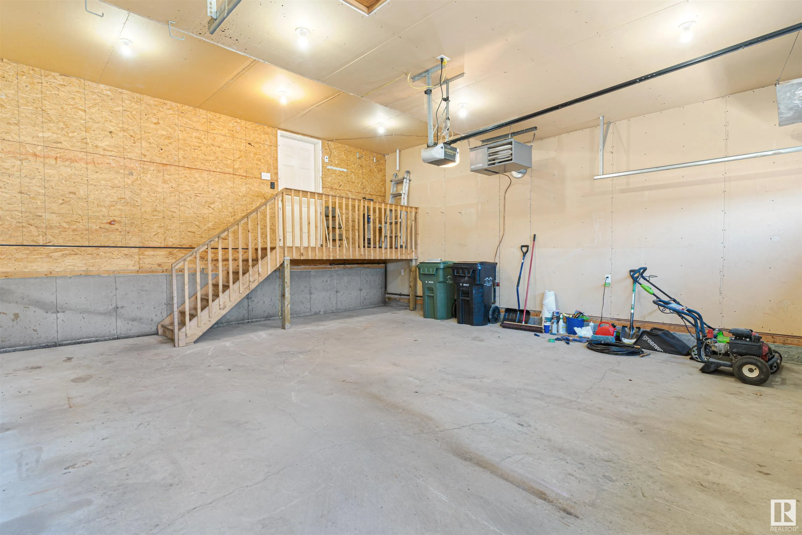 126 ANISE Close