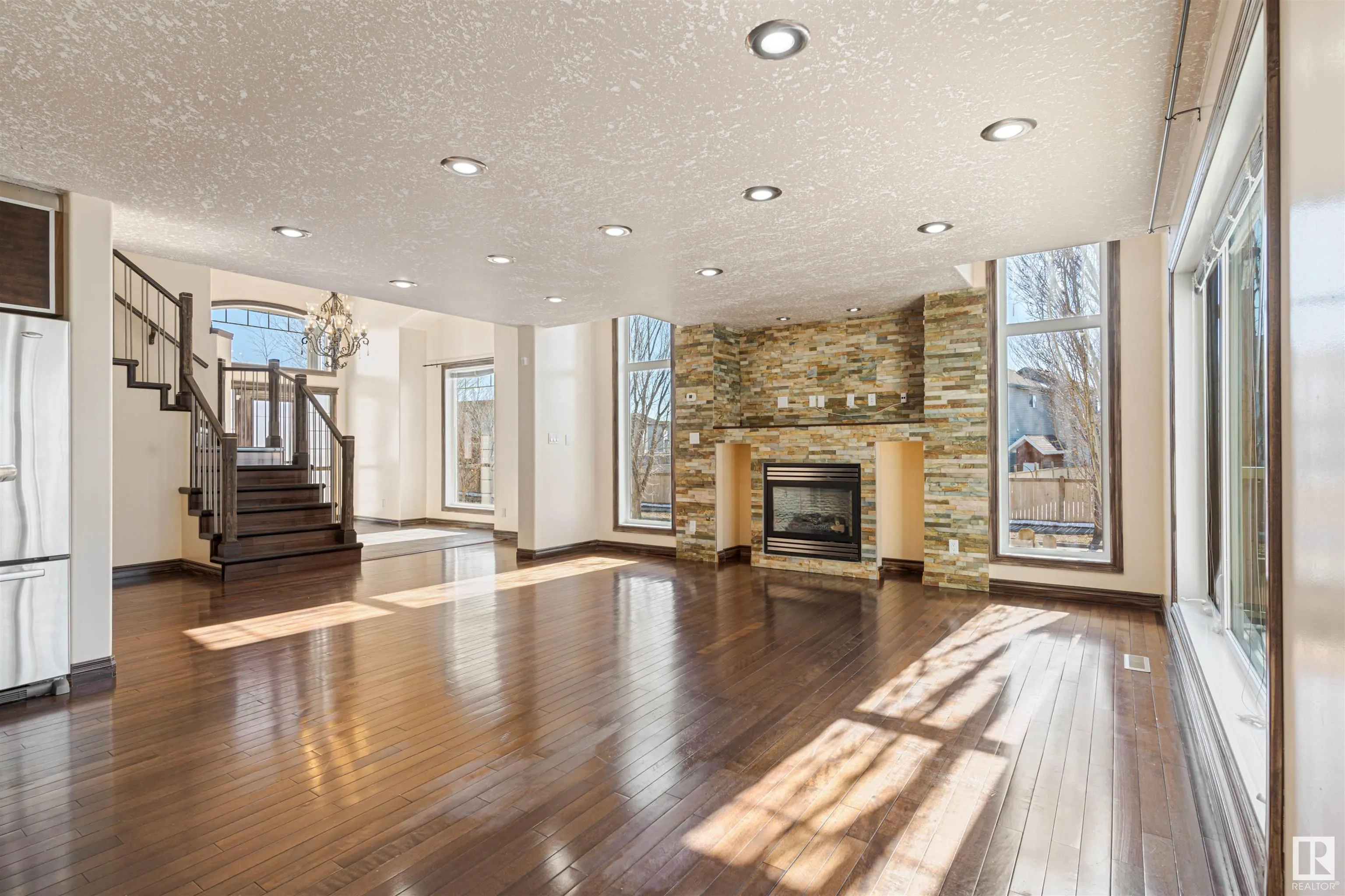 126 ANISE Close