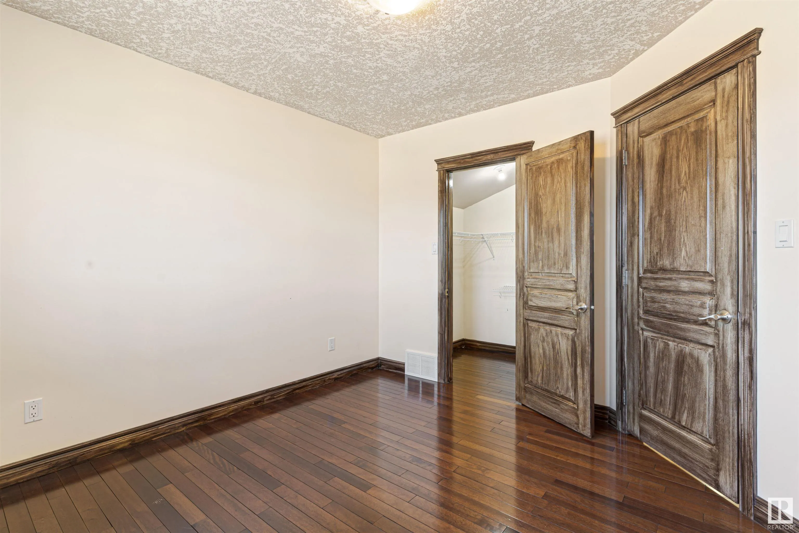 126 ANISE Close