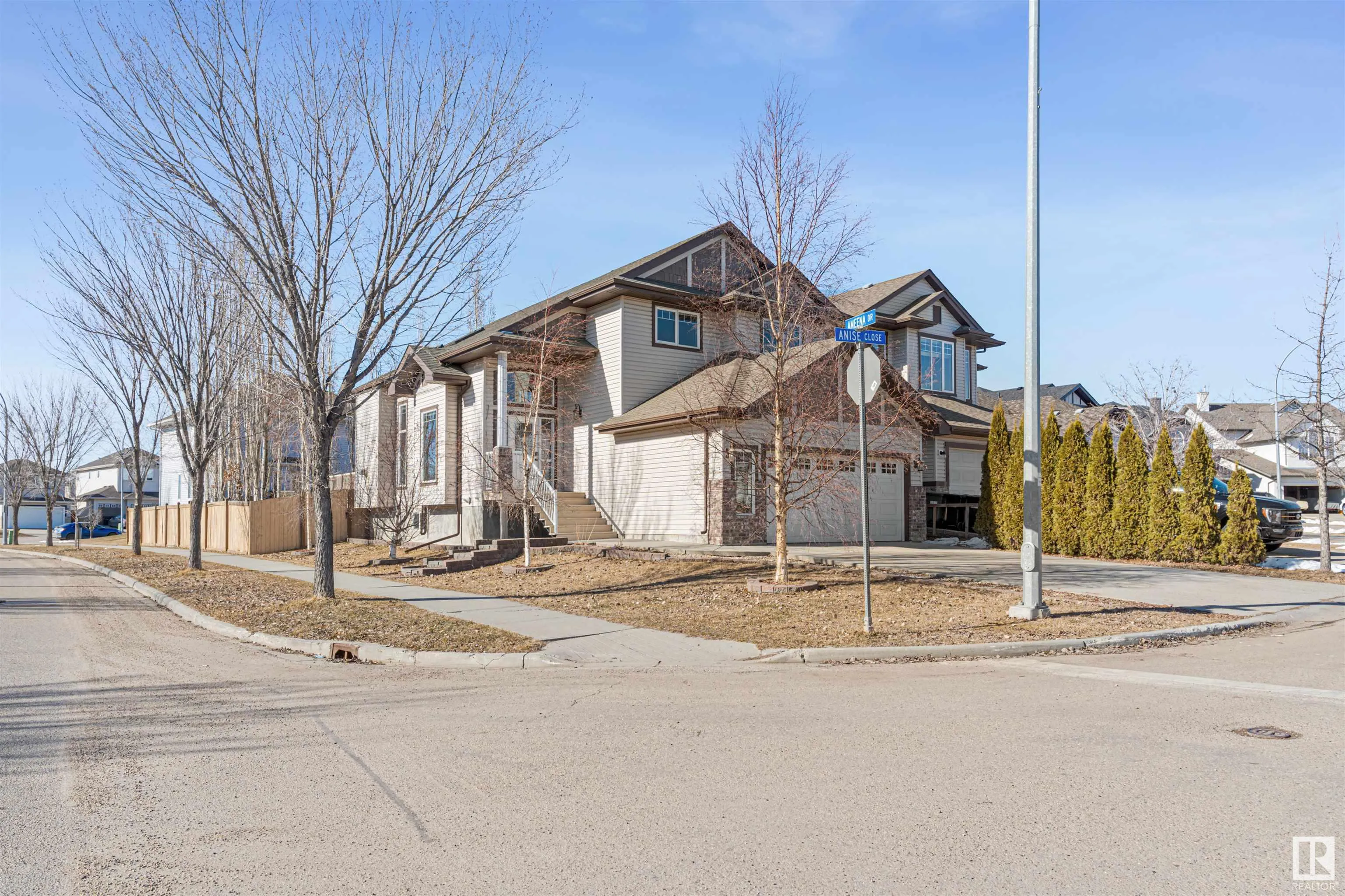 126 ANISE Close