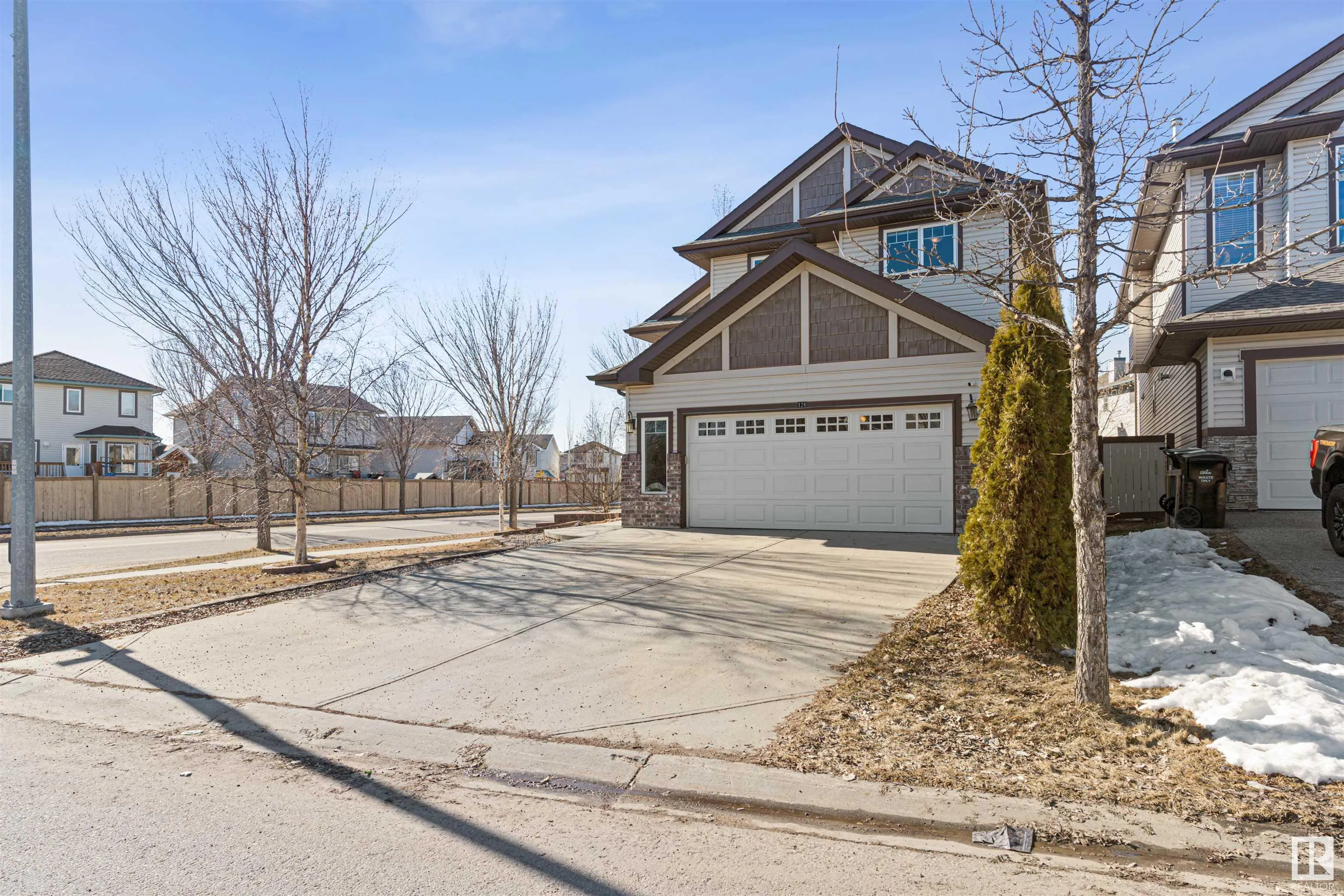 126 ANISE Close