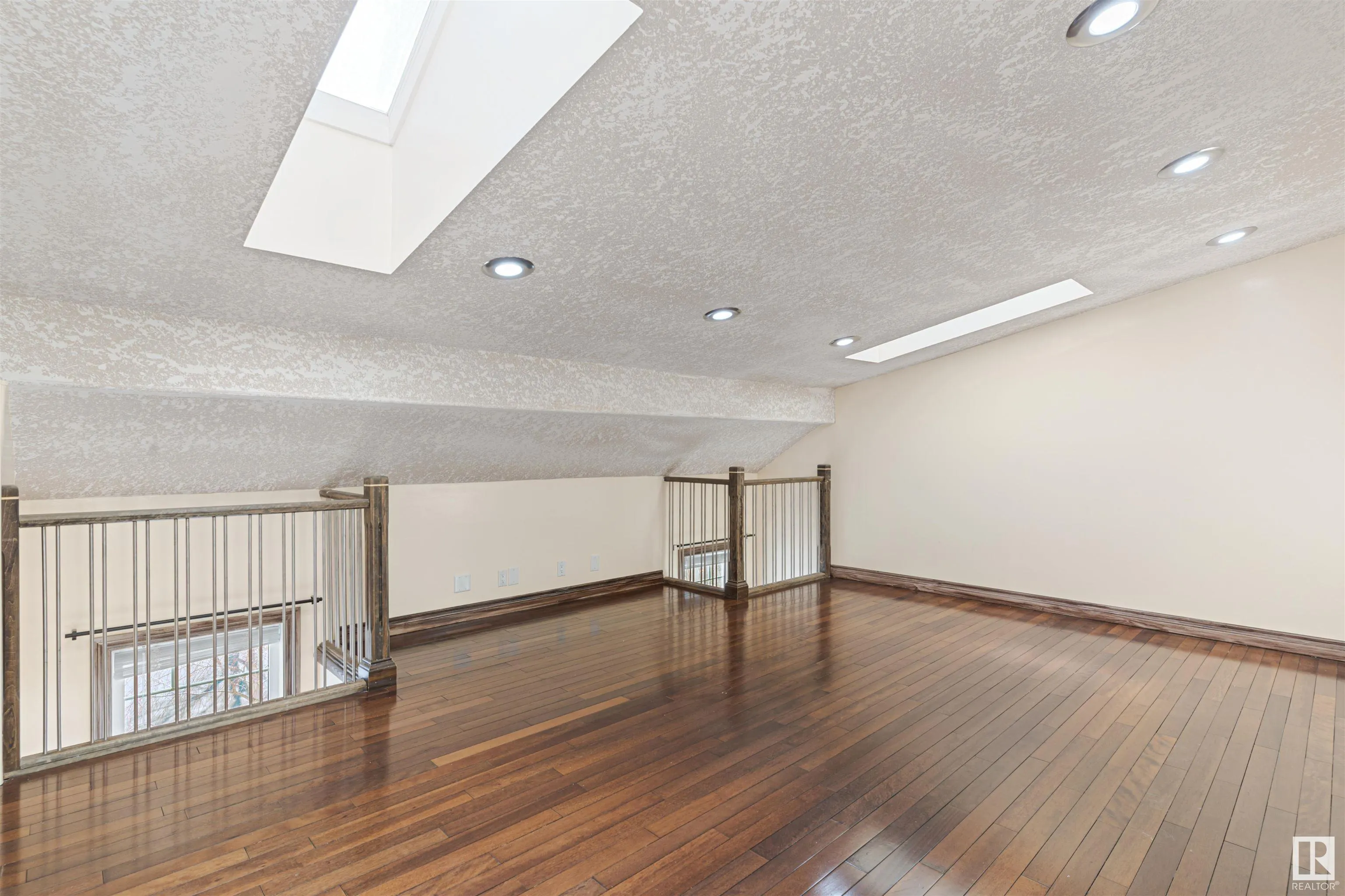126 ANISE Close