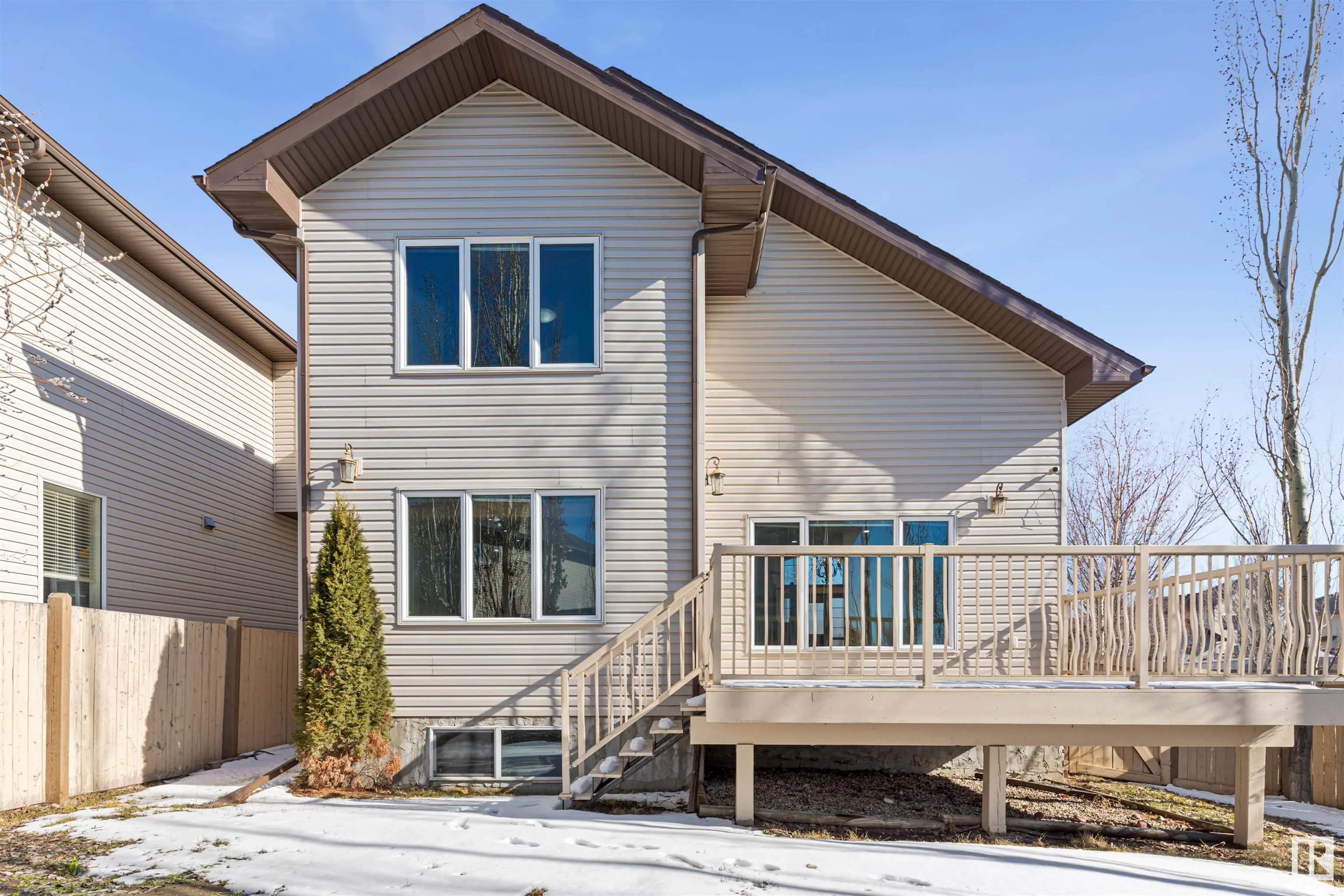 126 ANISE Close