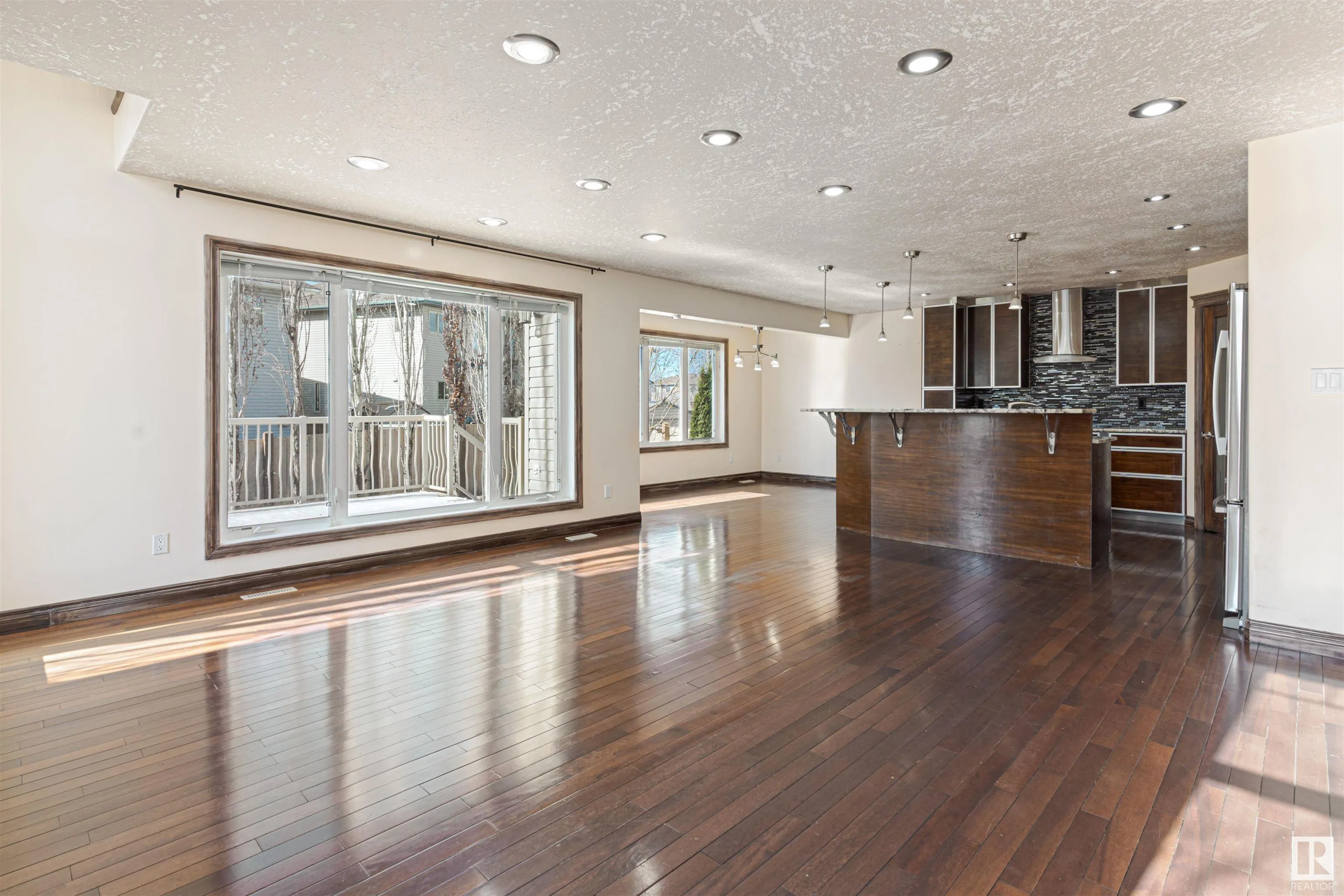 126 ANISE Close