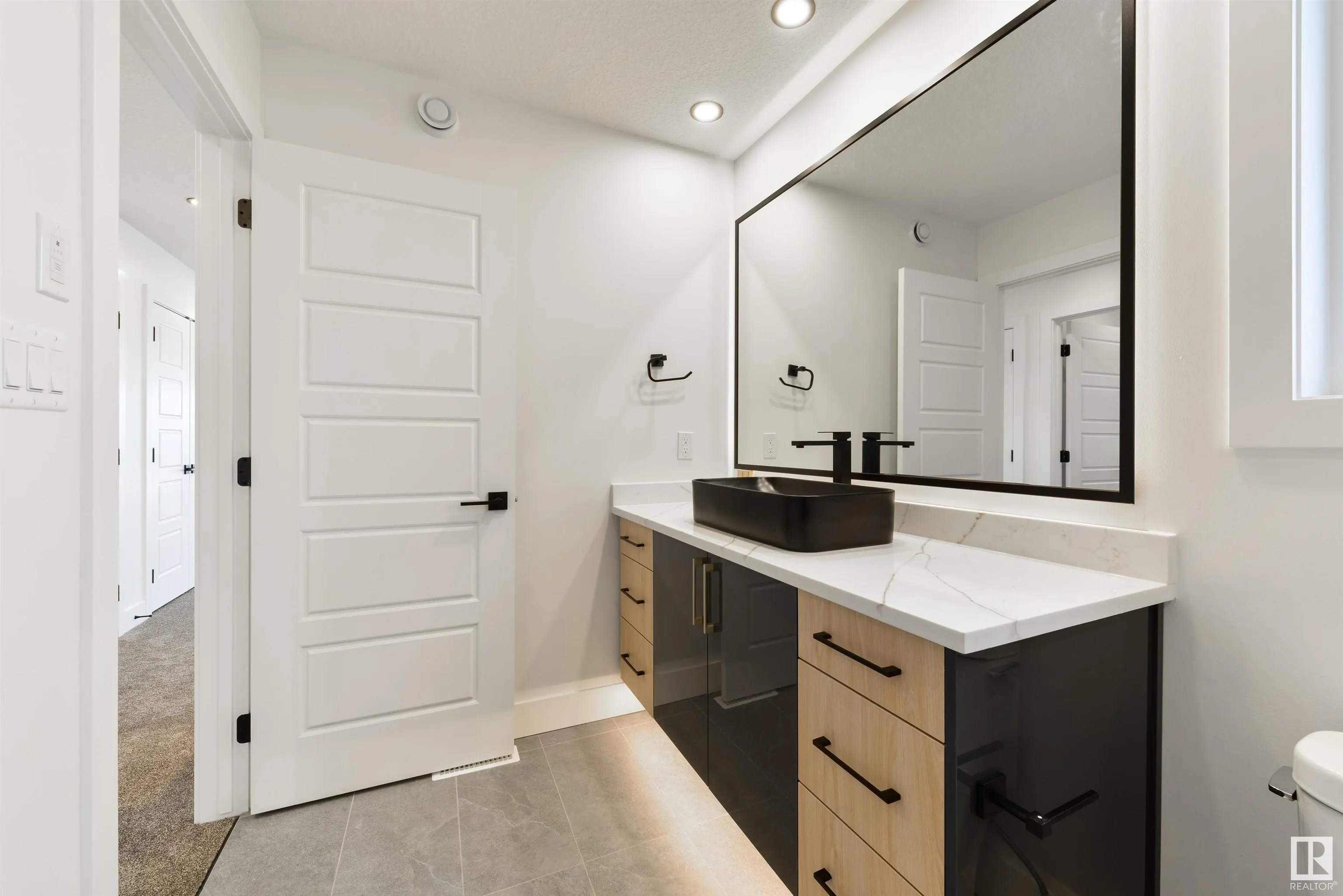 100 RUE MONETTE