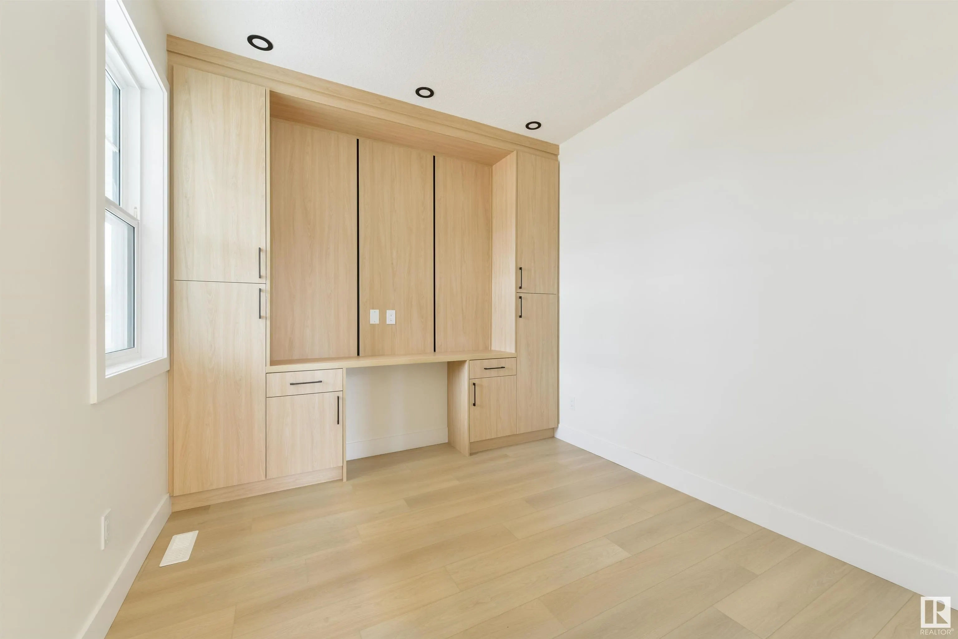 100 RUE MONETTE