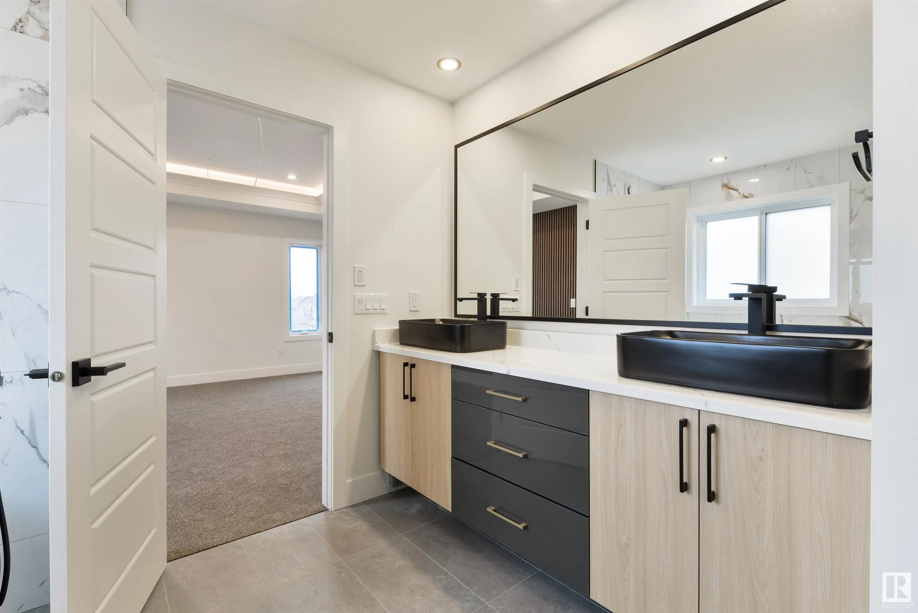 100 RUE MONETTE