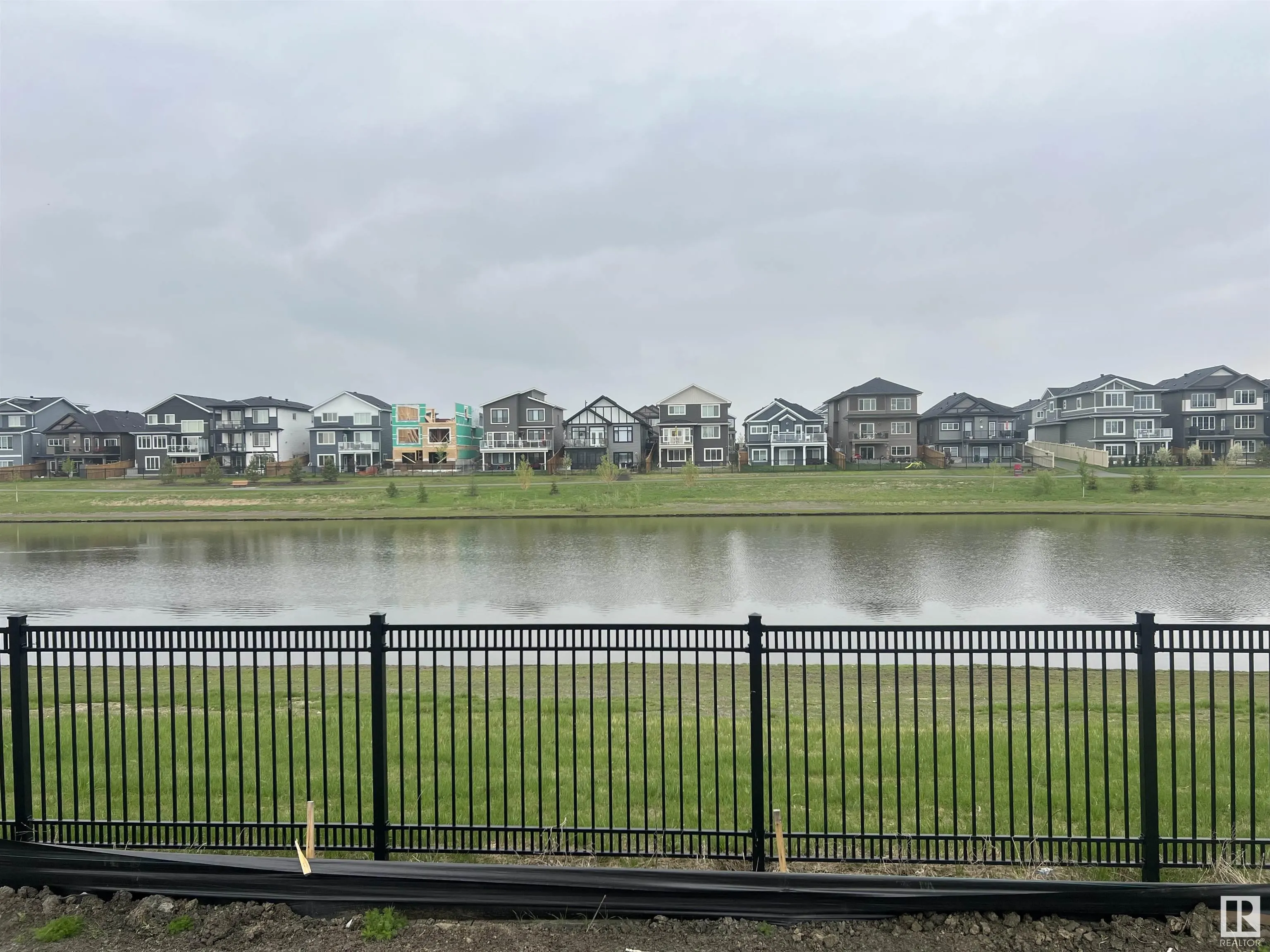 68 Eldridge Point(e)