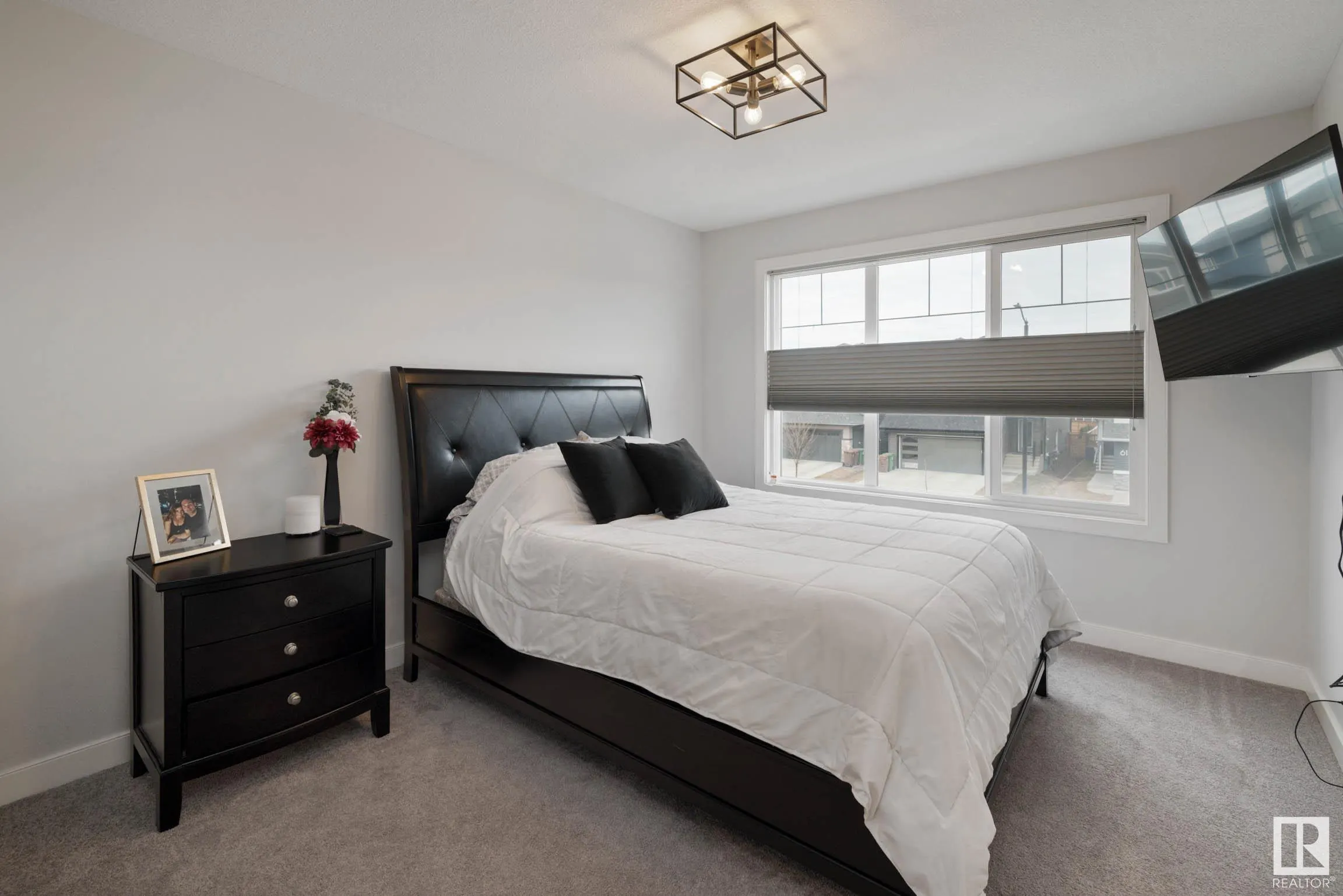 60 REDSPUR Drive