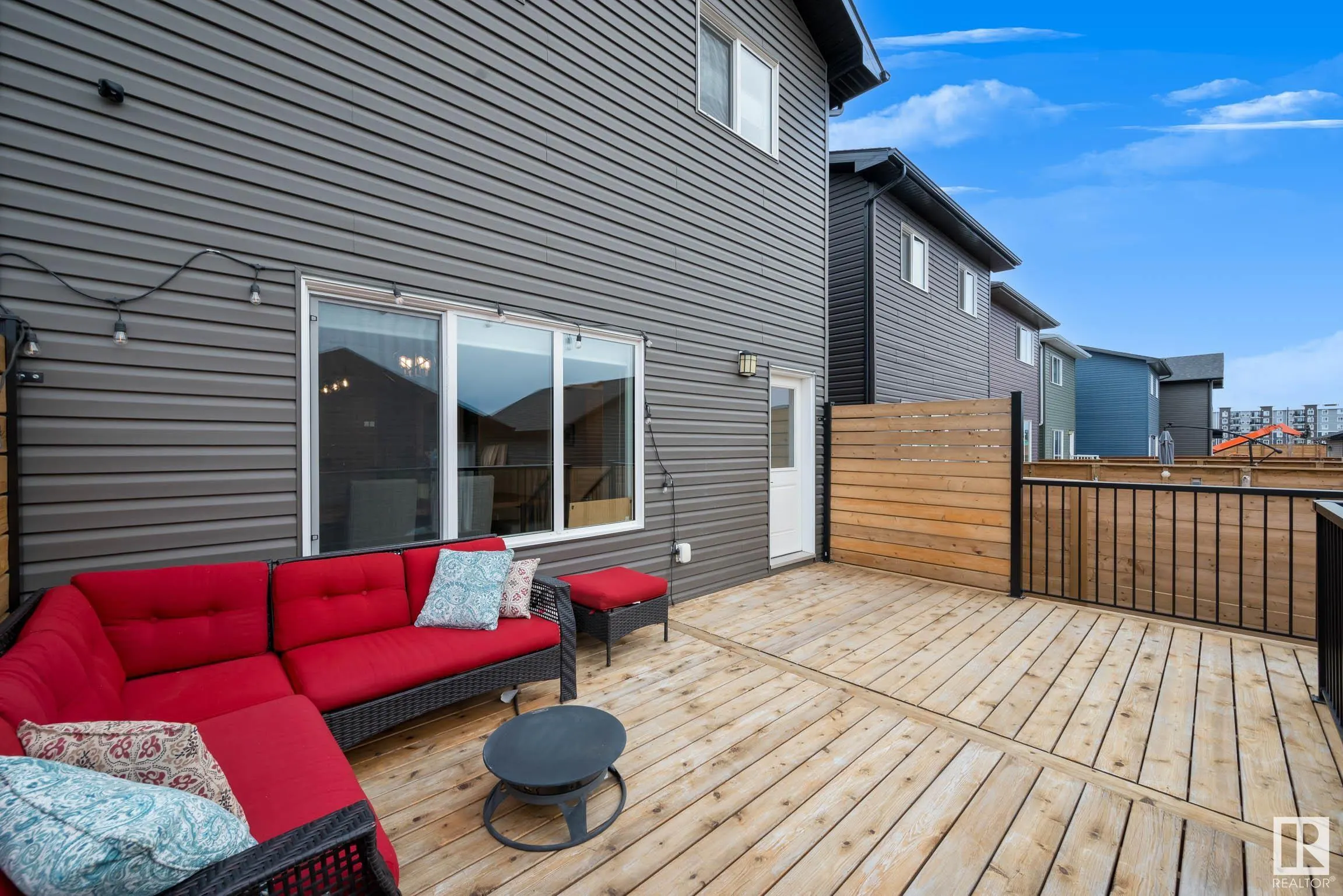 60 REDSPUR Drive