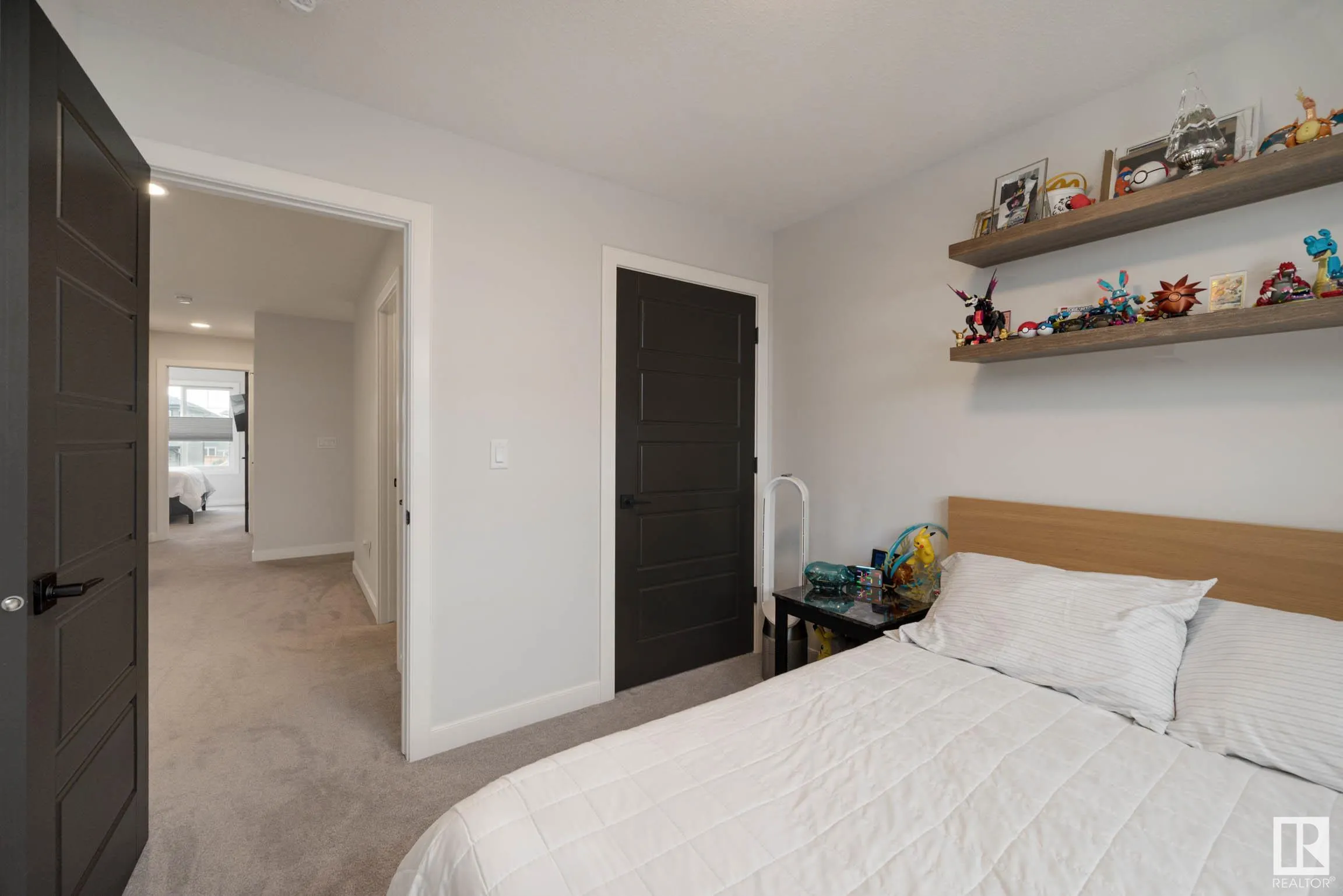 60 REDSPUR Drive