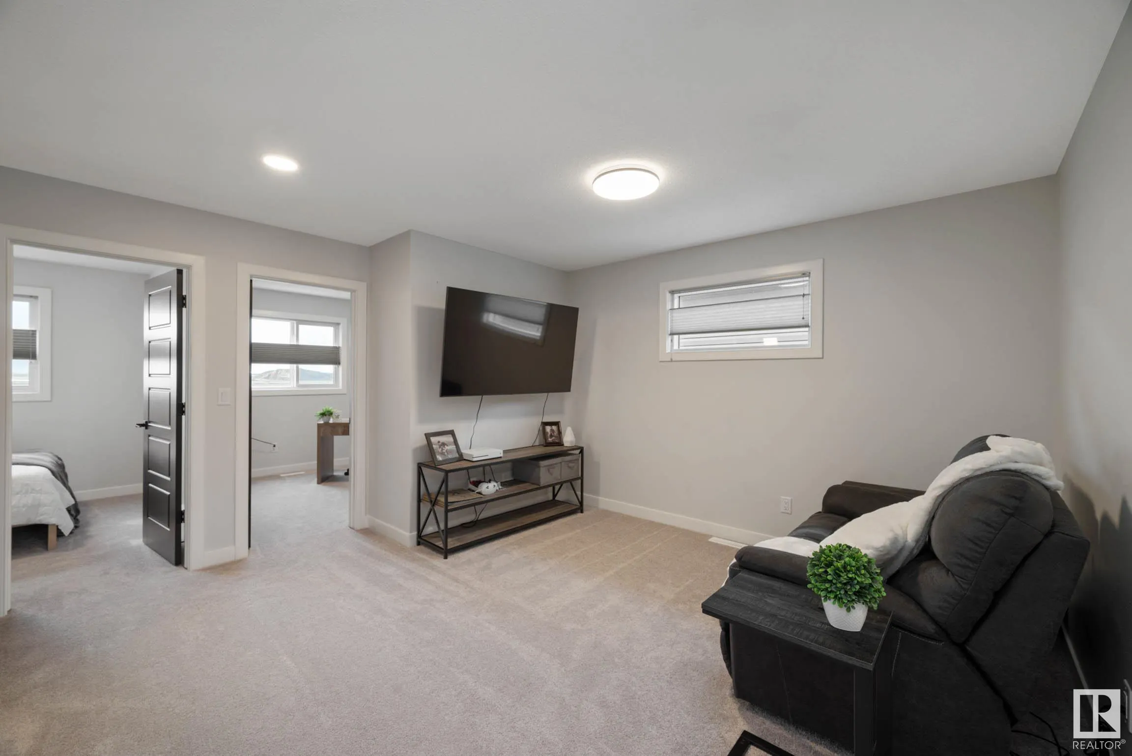 60 REDSPUR Drive