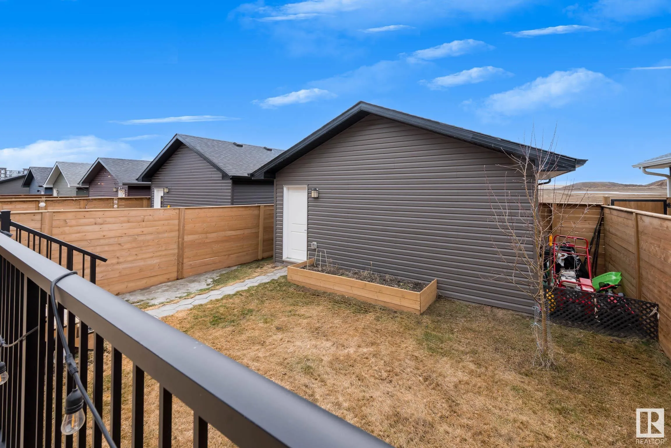 60 REDSPUR Drive