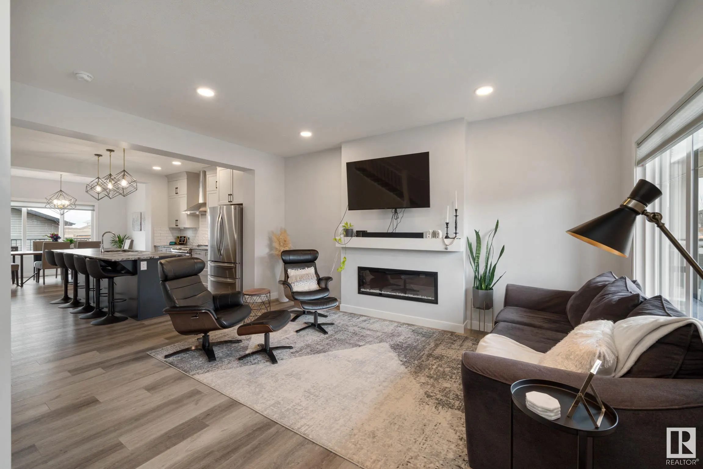 60 REDSPUR Drive