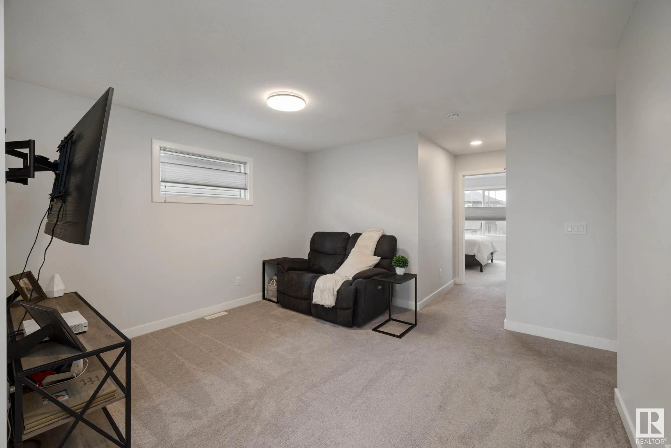 60 REDSPUR Drive
