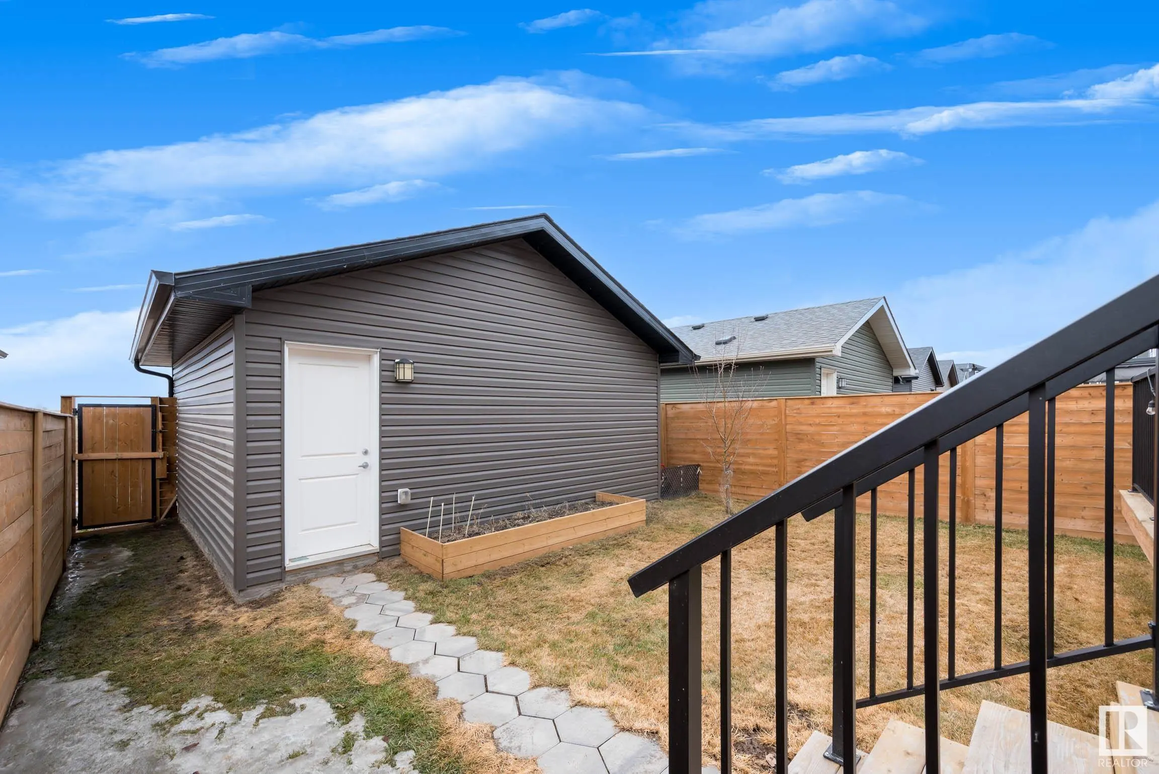 60 REDSPUR Drive
