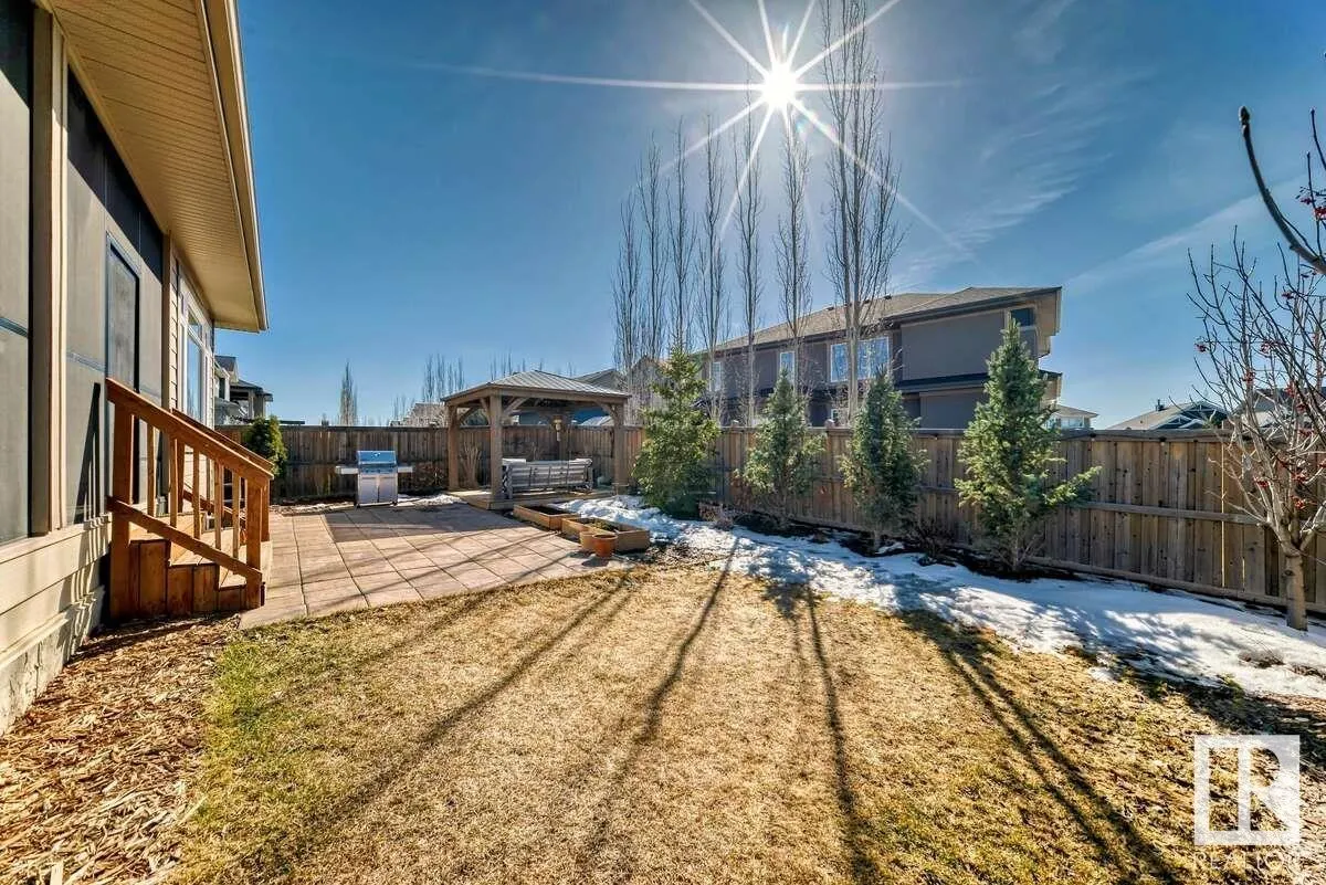4323 WHITELAW Way